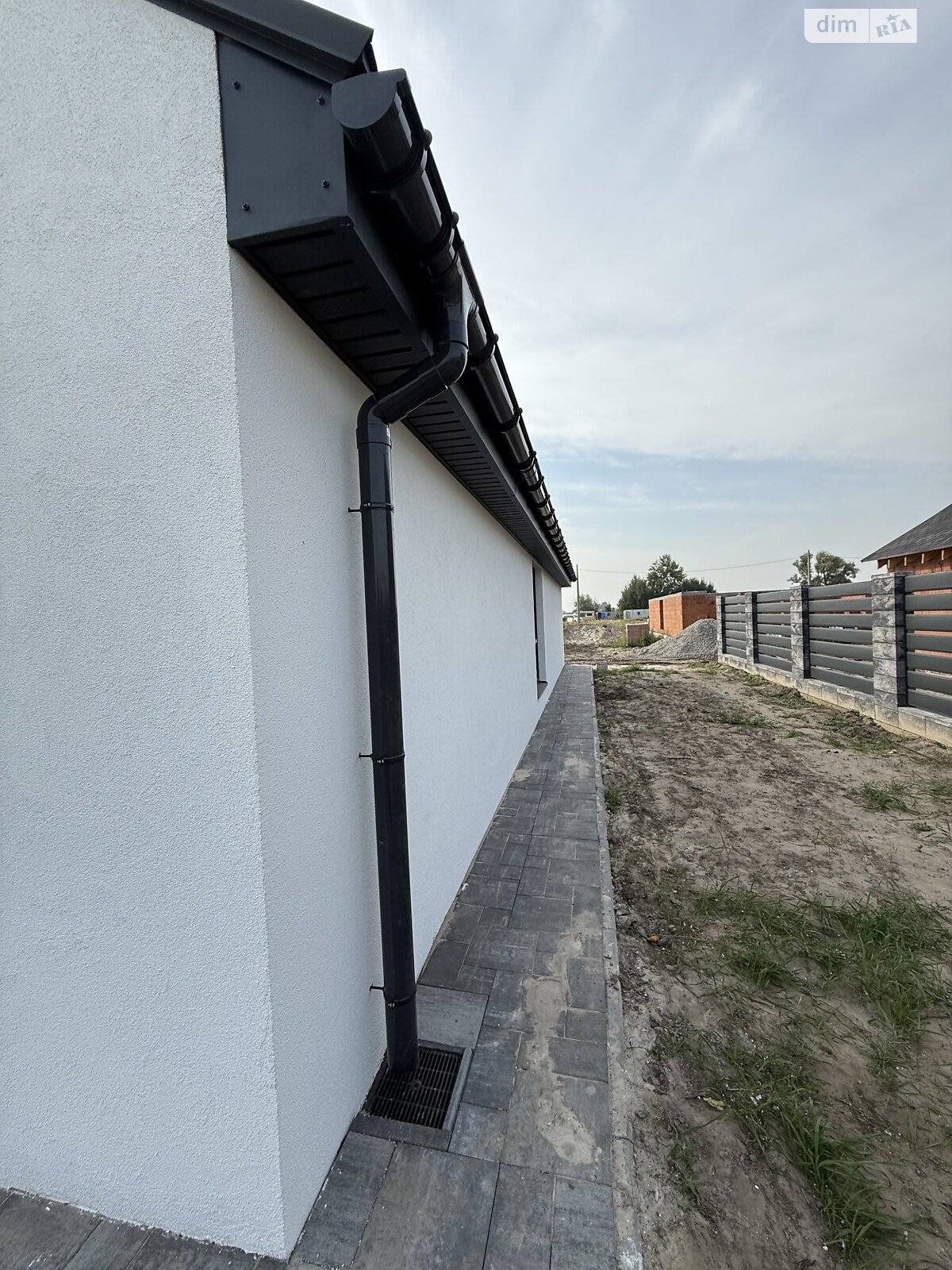 одноэтажный дом, 110 кв. м, керамический блок. Продажа в Зазимье фото 1