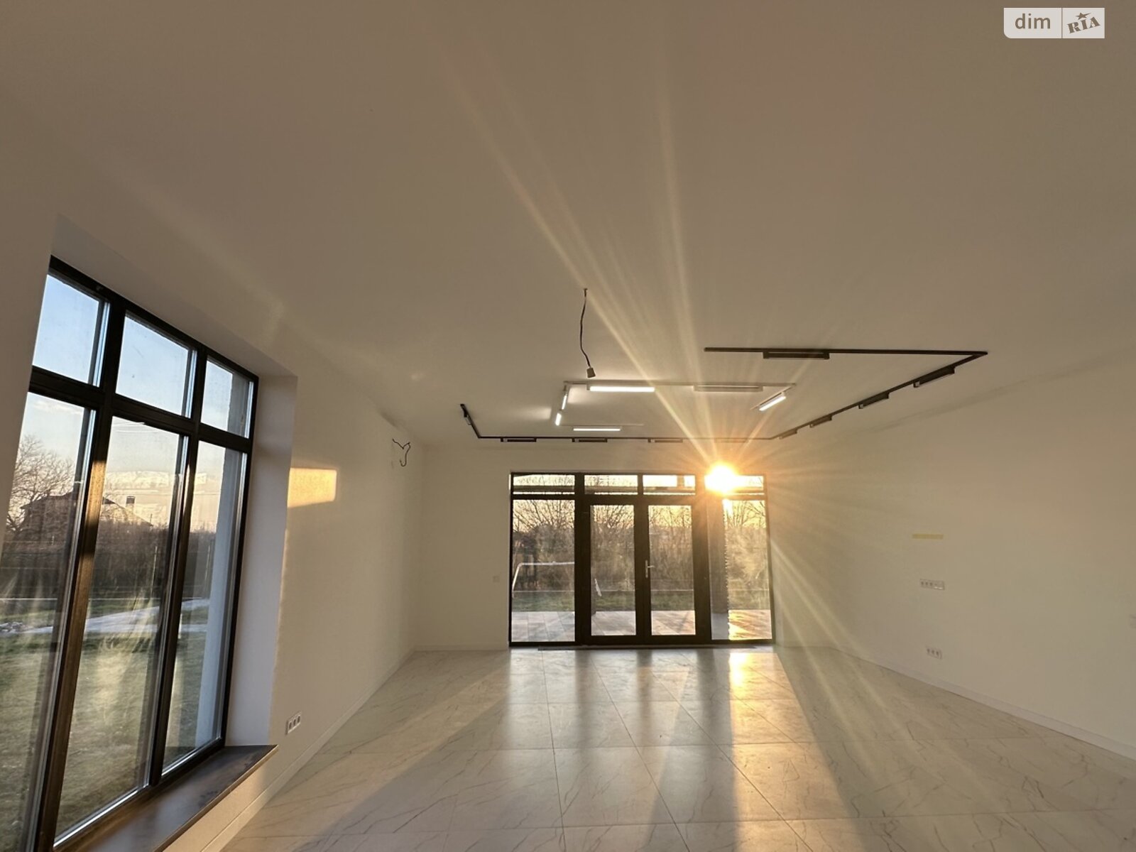 одноповерховий будинок з гаражем, 161 кв. м, кирпич. Продаж у Зазим’ї фото 1