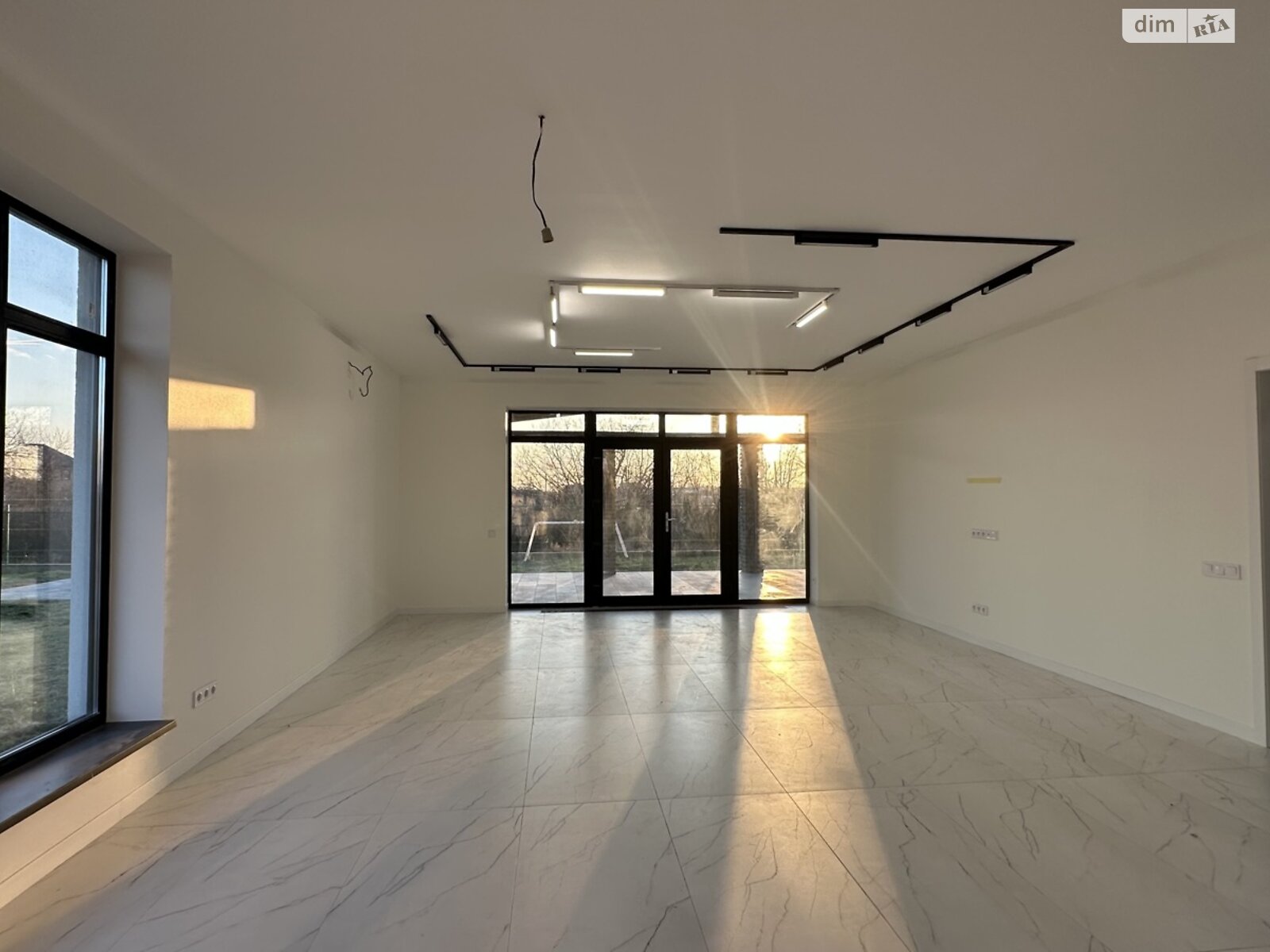 одноповерховий будинок з гаражем, 161 кв. м, кирпич. Продаж у Зазим’ї фото 1