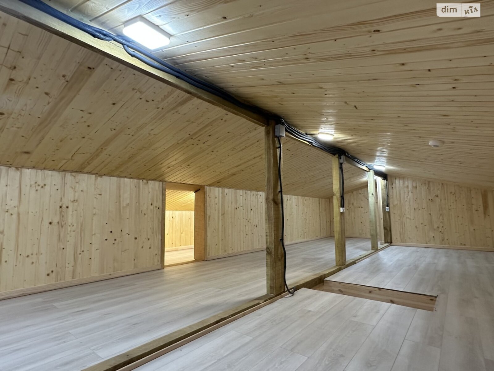 одноповерховий будинок з гаражем, 161 кв. м, кирпич. Продаж у Зазим’ї фото 1