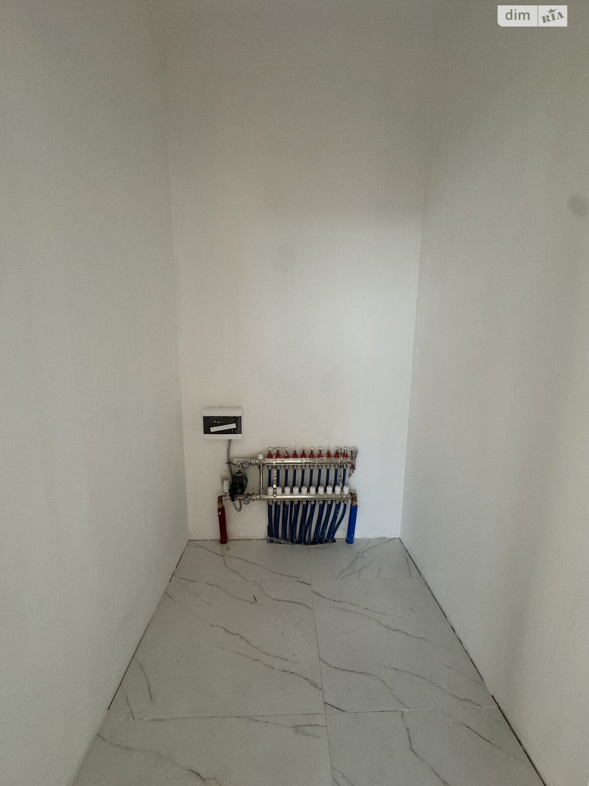 одноэтажный дом с гаражом, 161 кв. м, кирпич. Продажа в Зазимье фото 1