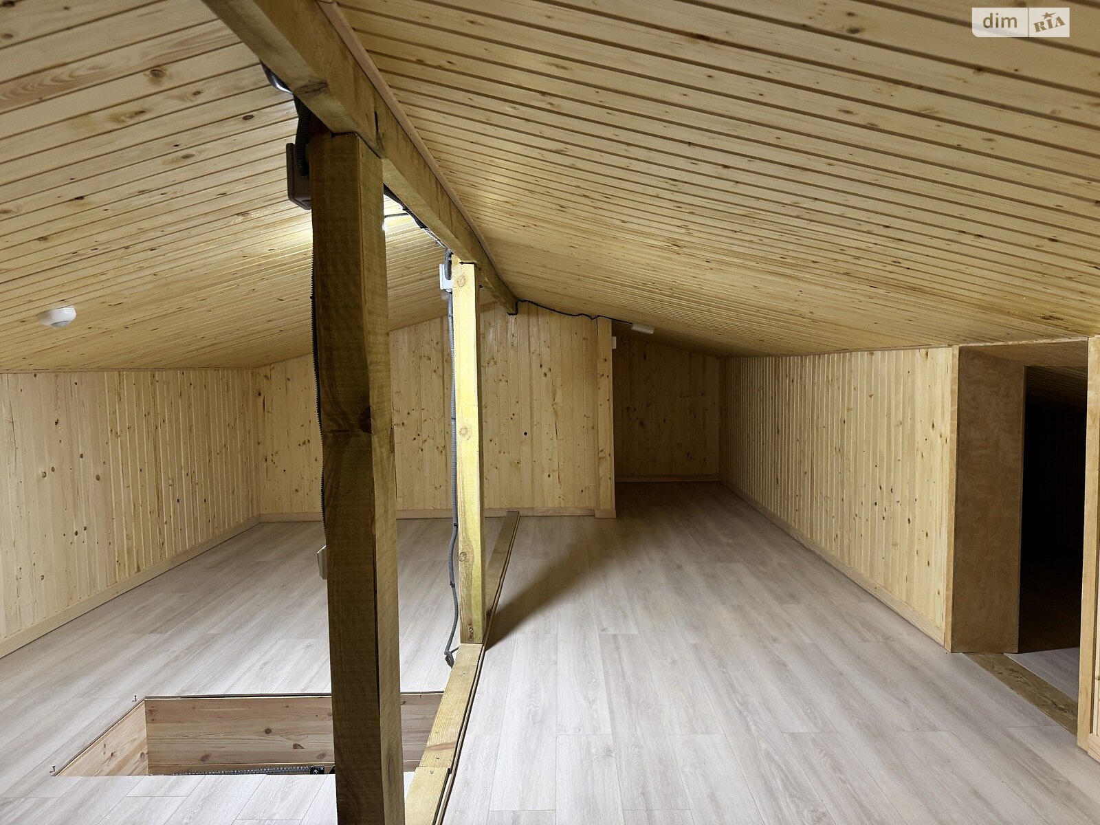 одноэтажный дом с гаражом, 161 кв. м, кирпич. Продажа в Зазимье фото 1