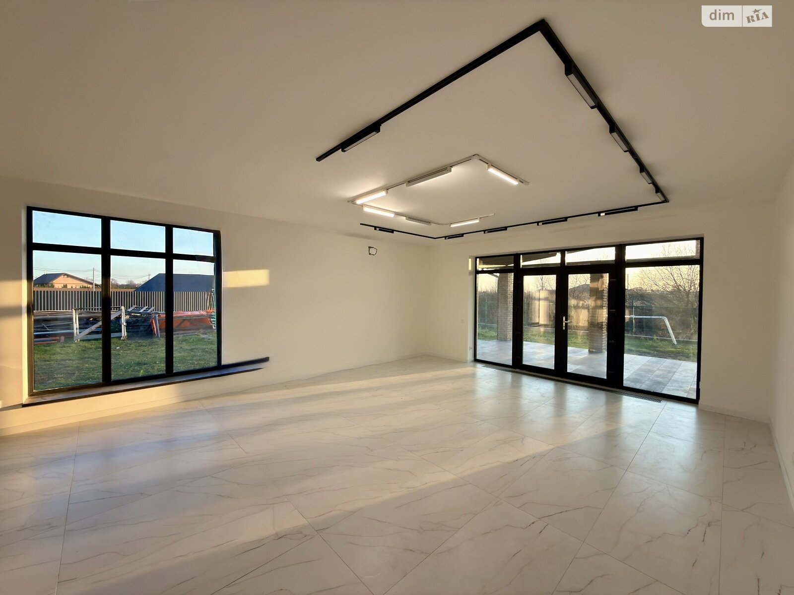 одноповерховий будинок з гаражем, 161 кв. м, газобетон. Продаж у Зазим’ї фото 1