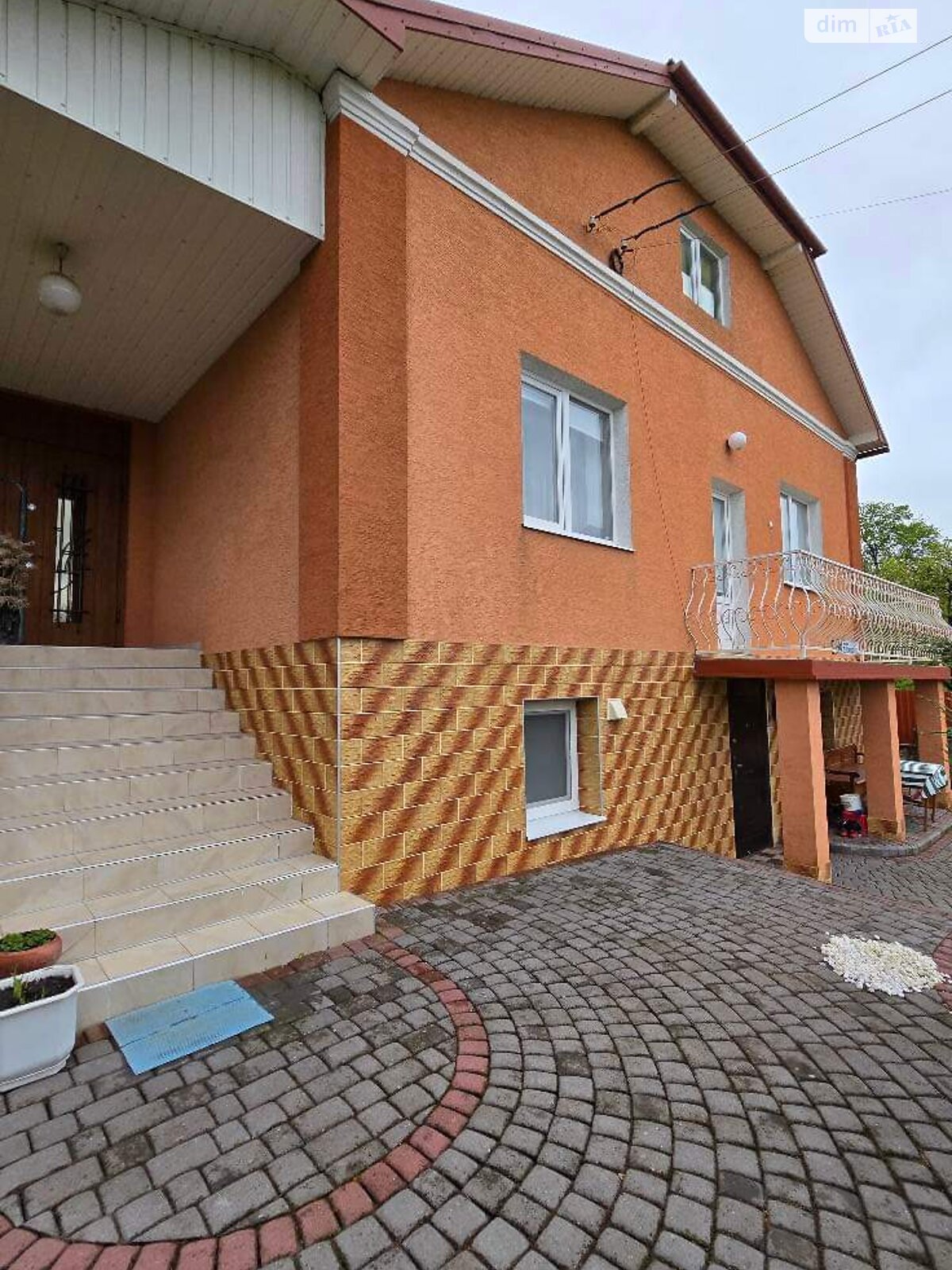 двухэтажный дом с отоплением, 150 кв. м, кирпич. Продажа в Збараже фото 1