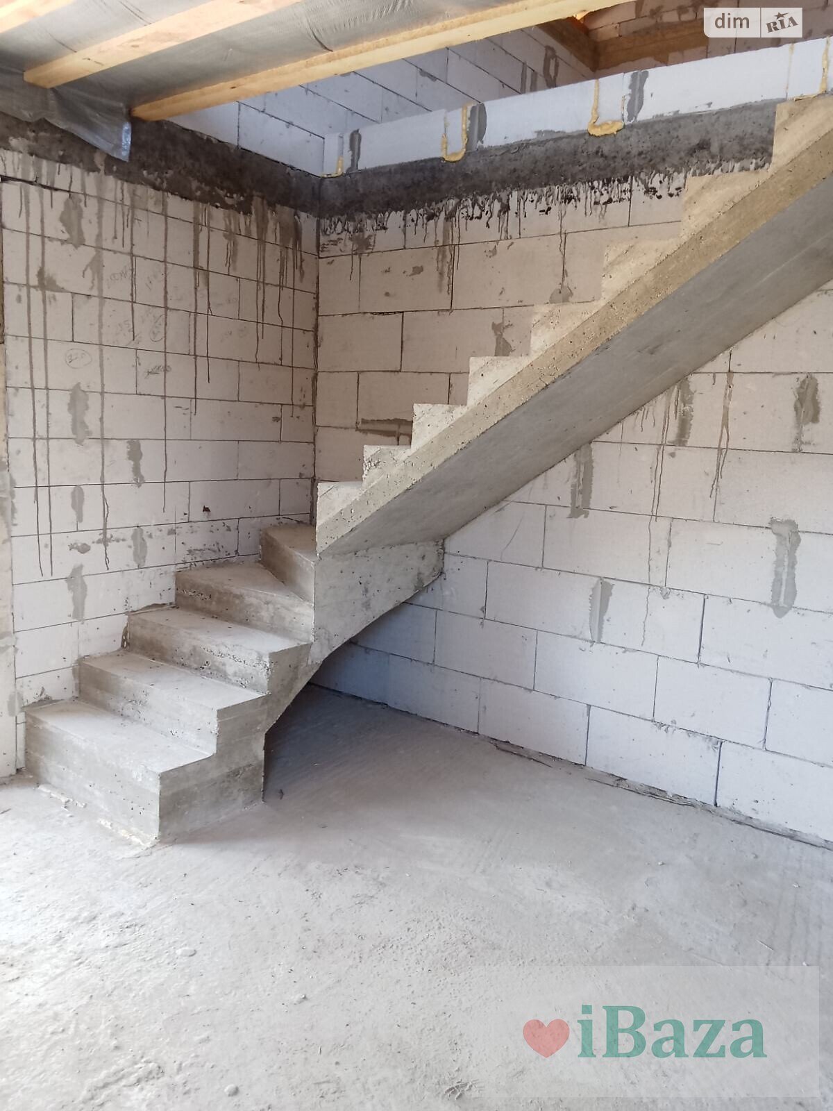 двухэтажный дом с отоплением, 106.5 кв. м, газобетон. Продажа в Здолбунове район 6-тая школа фото 1 двухэтажный дом с отоплением, 106.5 кв. м, газобетон. Продажа в Здолбунове район 6-тая школа фото 1