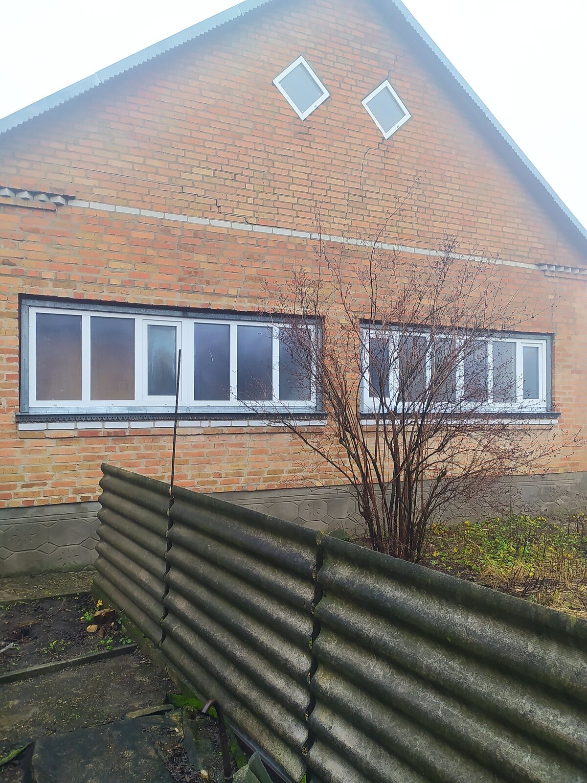 одноэтажный дом с гаражом, 110 кв. м, кирпич. Продажа в Здолбунове район Здолбунов фото 1