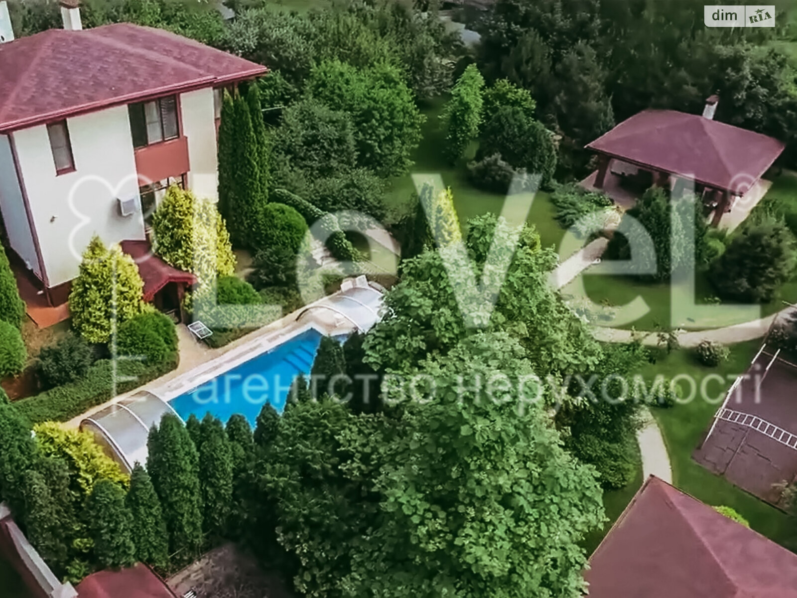 трехэтажный дом, 272 кв. м, кирпич. Продажа в Здоровке фото 1