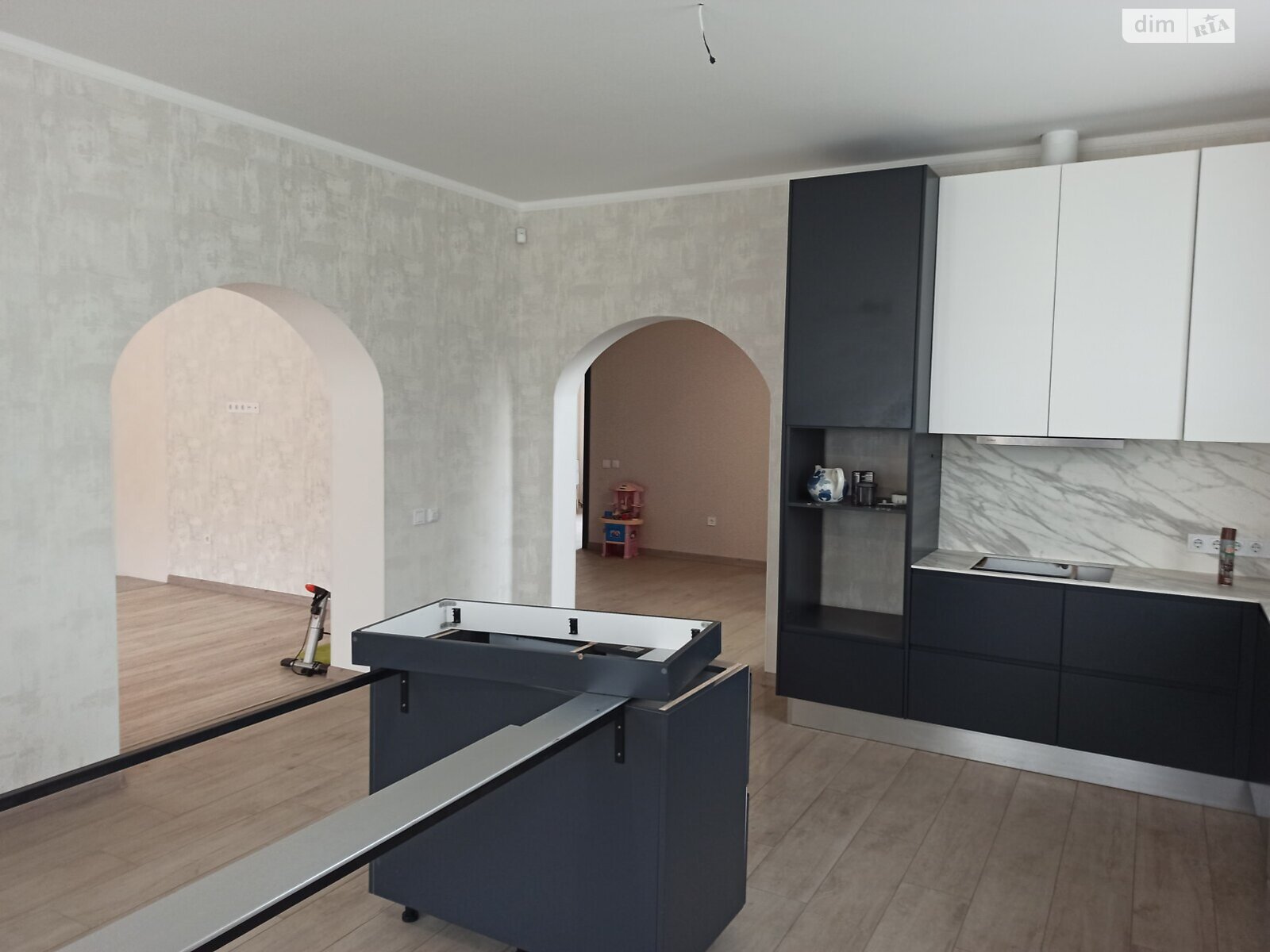 двухэтажный дом беседка, 404.1 кв. м, кирпич. Продажа в Здвижовке фото 1 двухэтажный дом беседка, 404.1 кв. м, кирпич. Продажа в Здвижовке фото 1
