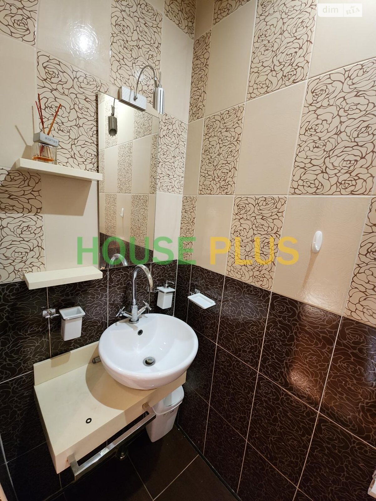 двухэтажный дом, 341.1 кв. м, кирпич. Продажа в Зеленом Боре фото 1 двухэтажный дом, 341.1 кв. м, кирпич. Продажа в Зеленом Боре фото 1