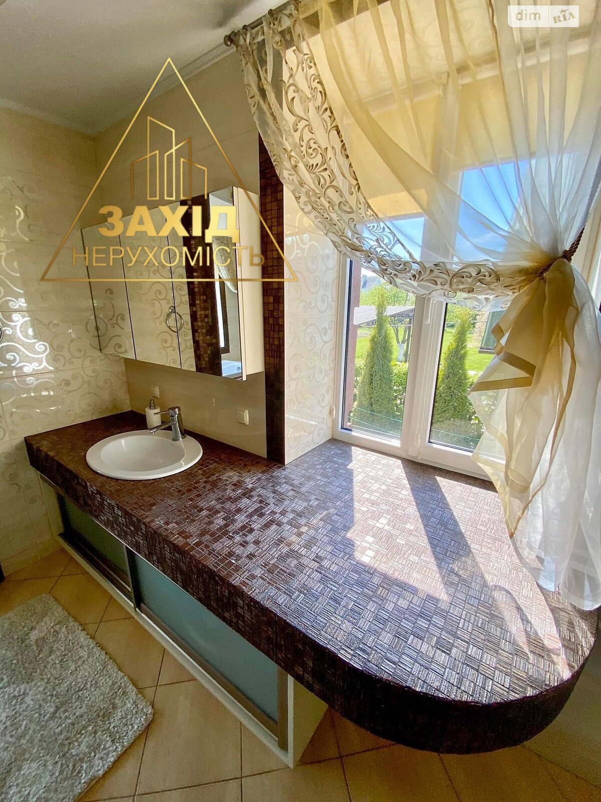 двухэтажный дом с гаражом, 274.2 кв. м, кирпич. Продажа в Змиенце фото 1 двухэтажный дом с гаражом, 274.2 кв. м, кирпич. Продажа в Змиенце фото 1