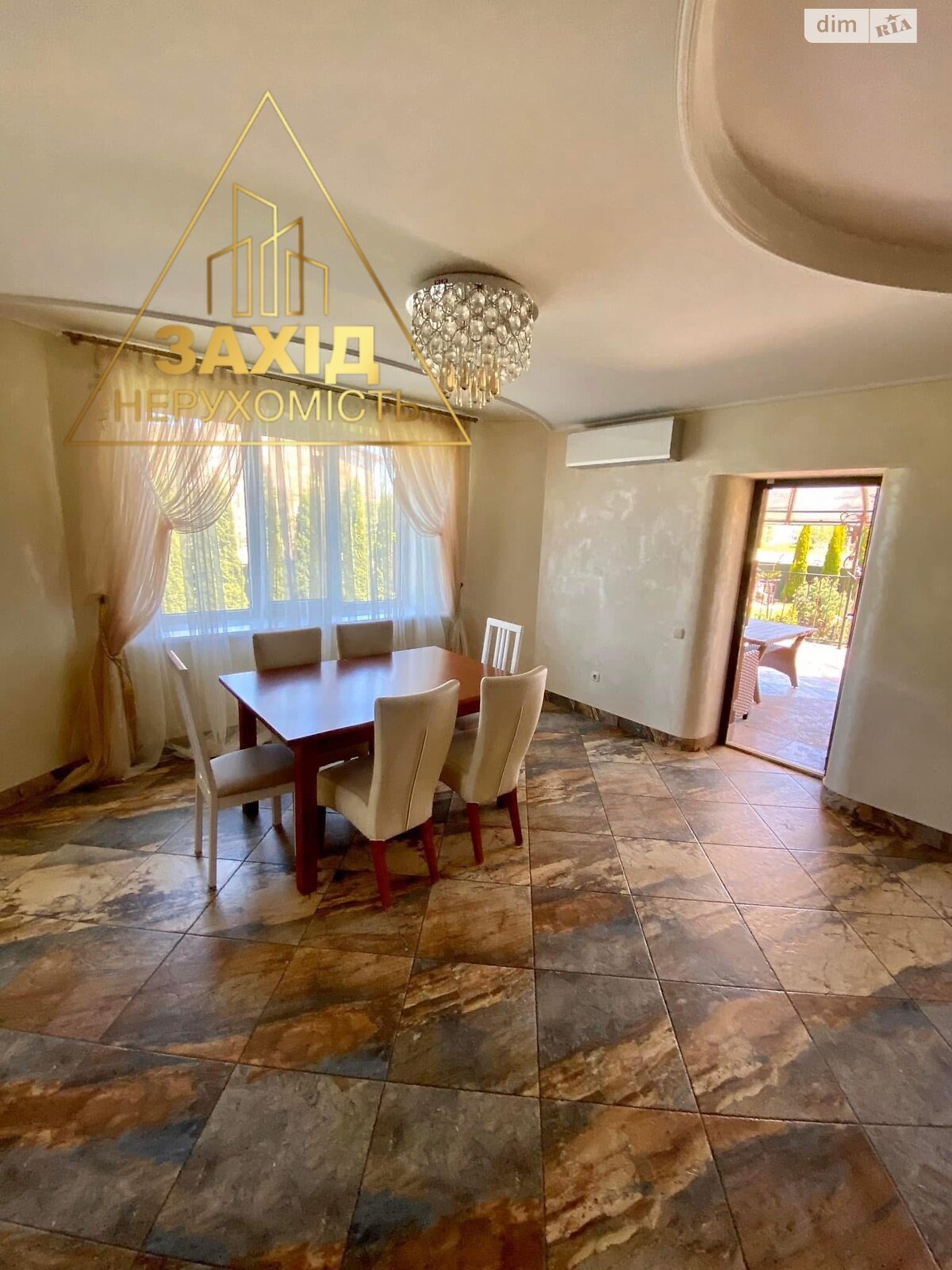 двухэтажный дом с гаражом, 274.2 кв. м, кирпич. Продажа в Змиенце фото 1 двухэтажный дом с гаражом, 274.2 кв. м, кирпич. Продажа в Змиенце фото 1