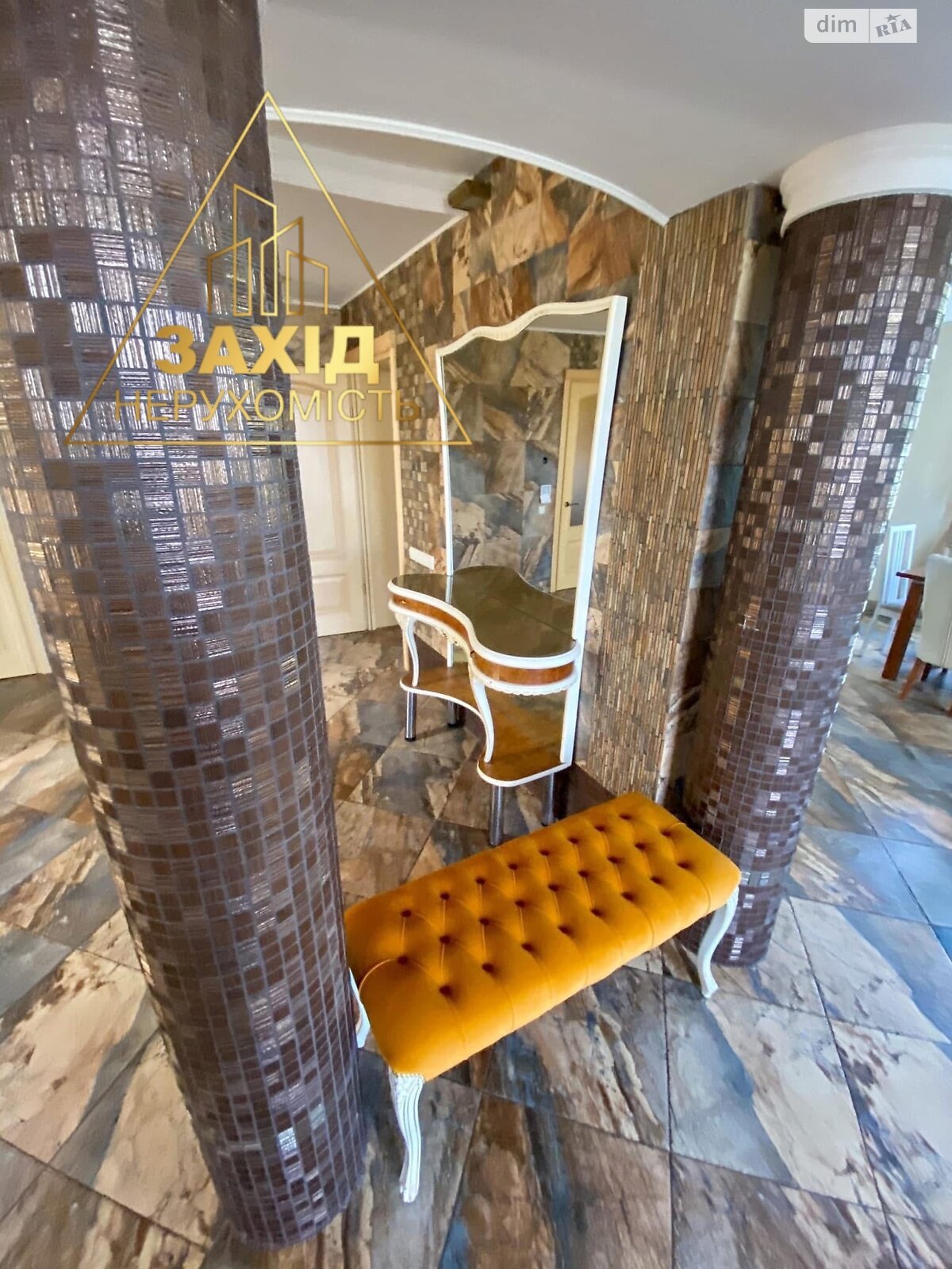 двухэтажный дом с гаражом, 274.2 кв. м, кирпич. Продажа в Змиенце фото 1 двухэтажный дом с гаражом, 274.2 кв. м, кирпич. Продажа в Змиенце фото 1