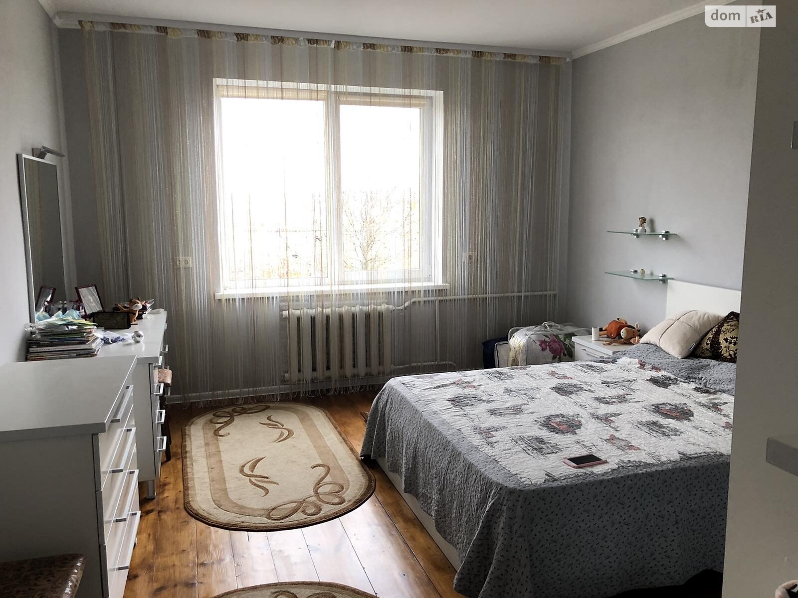 трехэтажный дом, 245 кв. м, кирпич. Продажа в Золочеве район Золочев фото 1