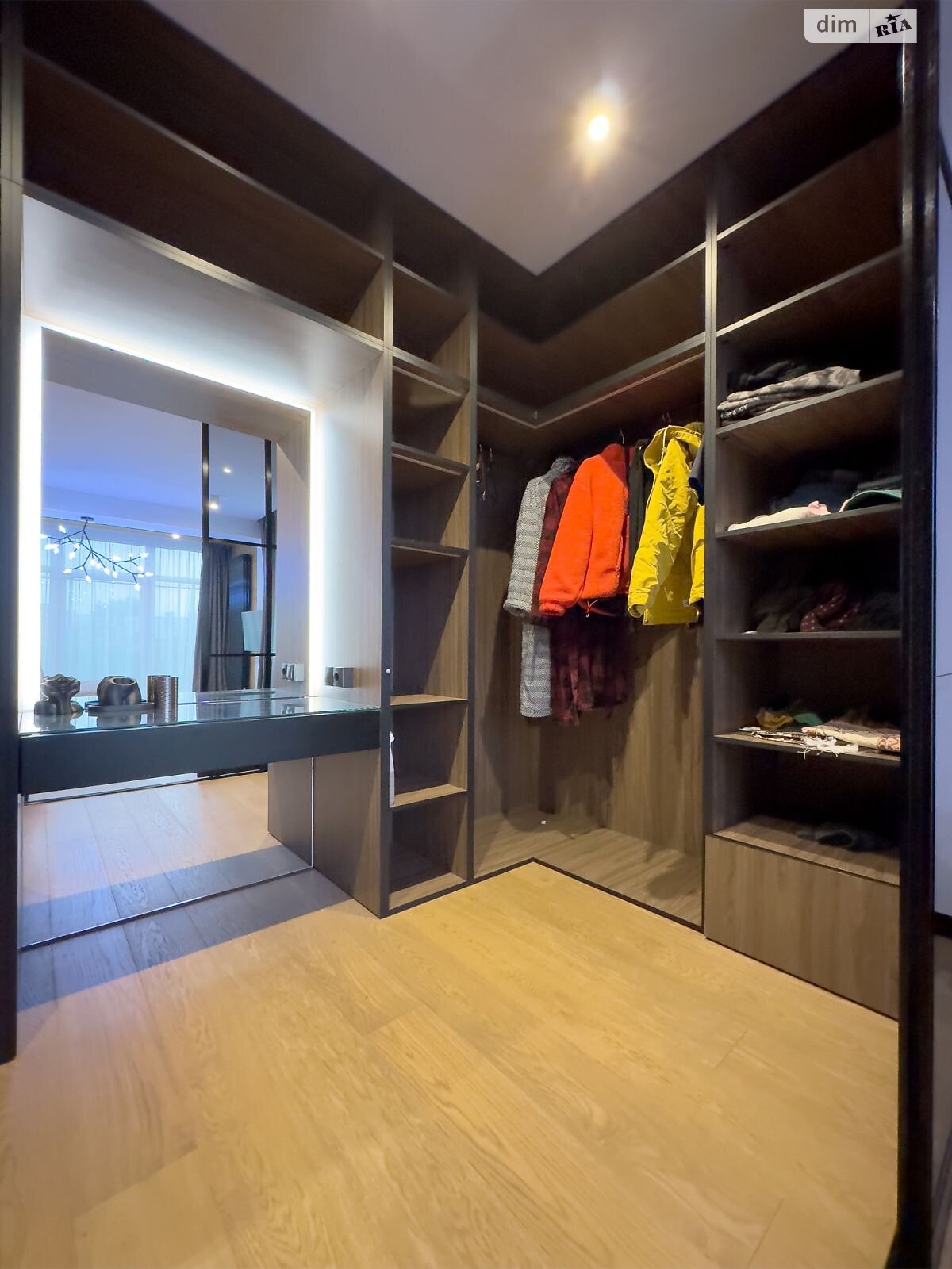 двухэтажный дом с балконом, 162.2 кв. м, кирпич. Продажа в Зубре фото 1