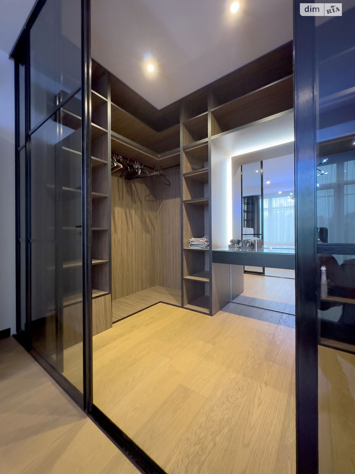 двухэтажный дом с балконом, 162.2 кв. м, кирпич. Продажа в Зубре фото 1