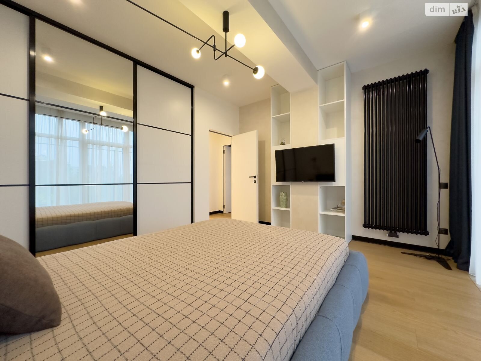 двухэтажный дом с балконом, 162.2 кв. м, кирпич. Продажа в Зубре фото 1