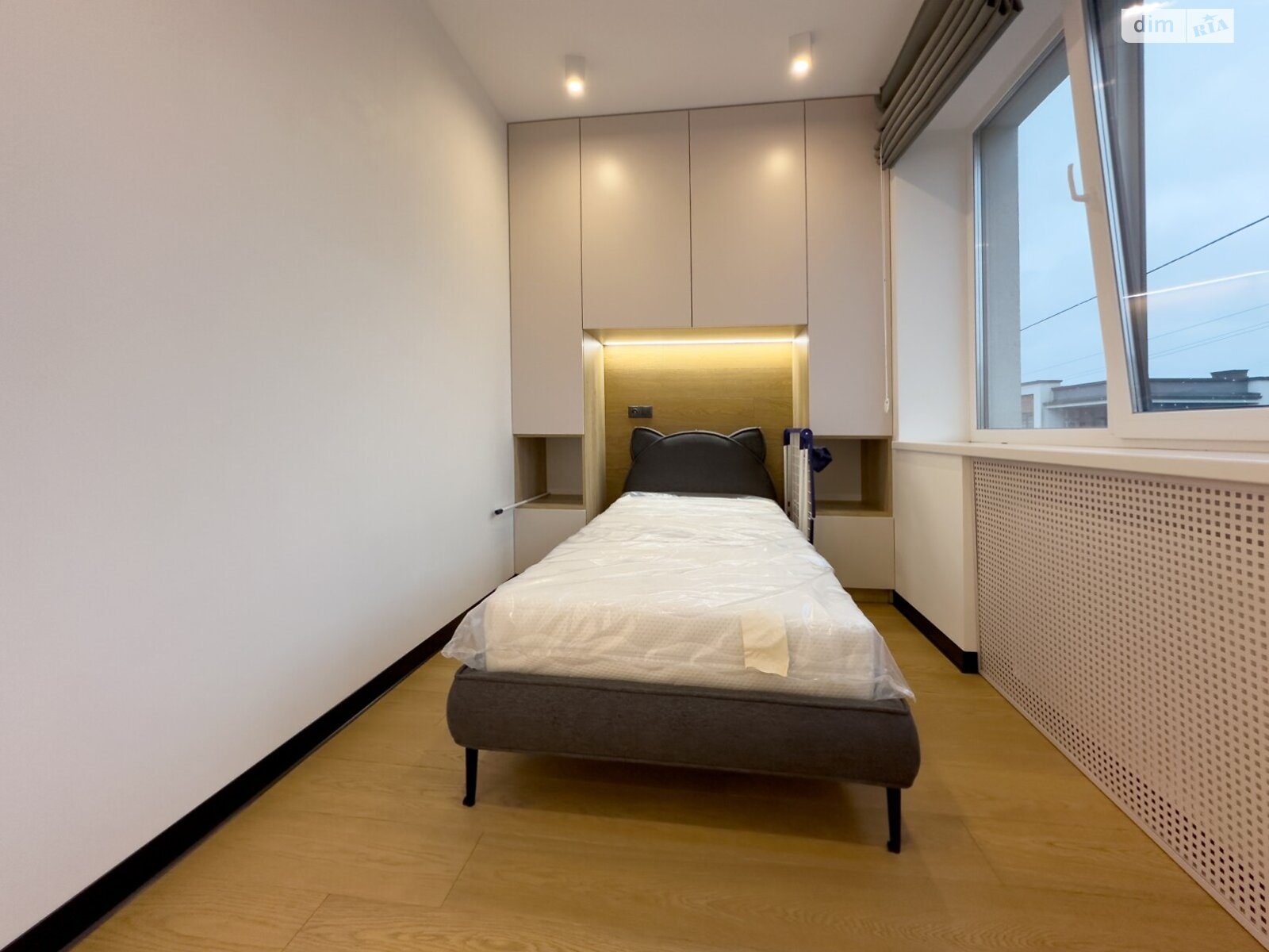 двухэтажный дом с балконом, 162.2 кв. м, кирпич. Продажа в Зубре фото 1