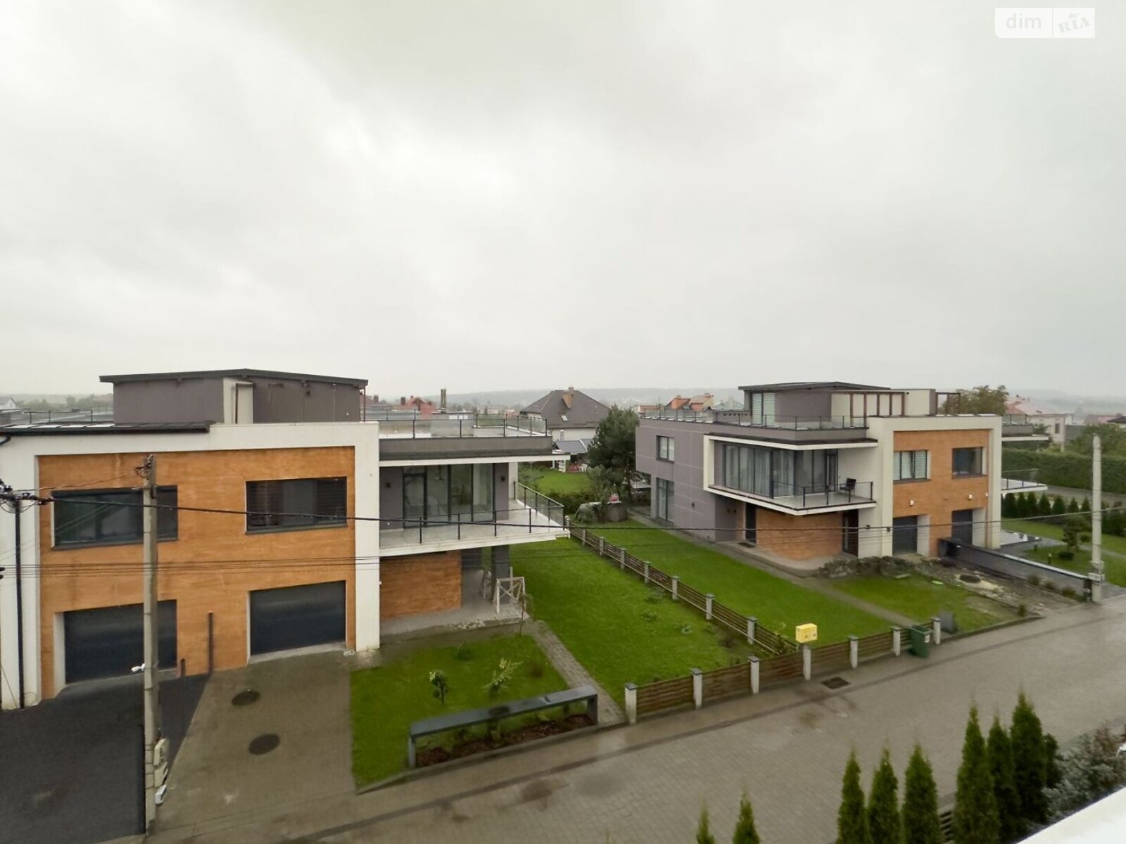 двухэтажный дом с балконом, 162.2 кв. м, кирпич. Продажа в Зубре фото 1