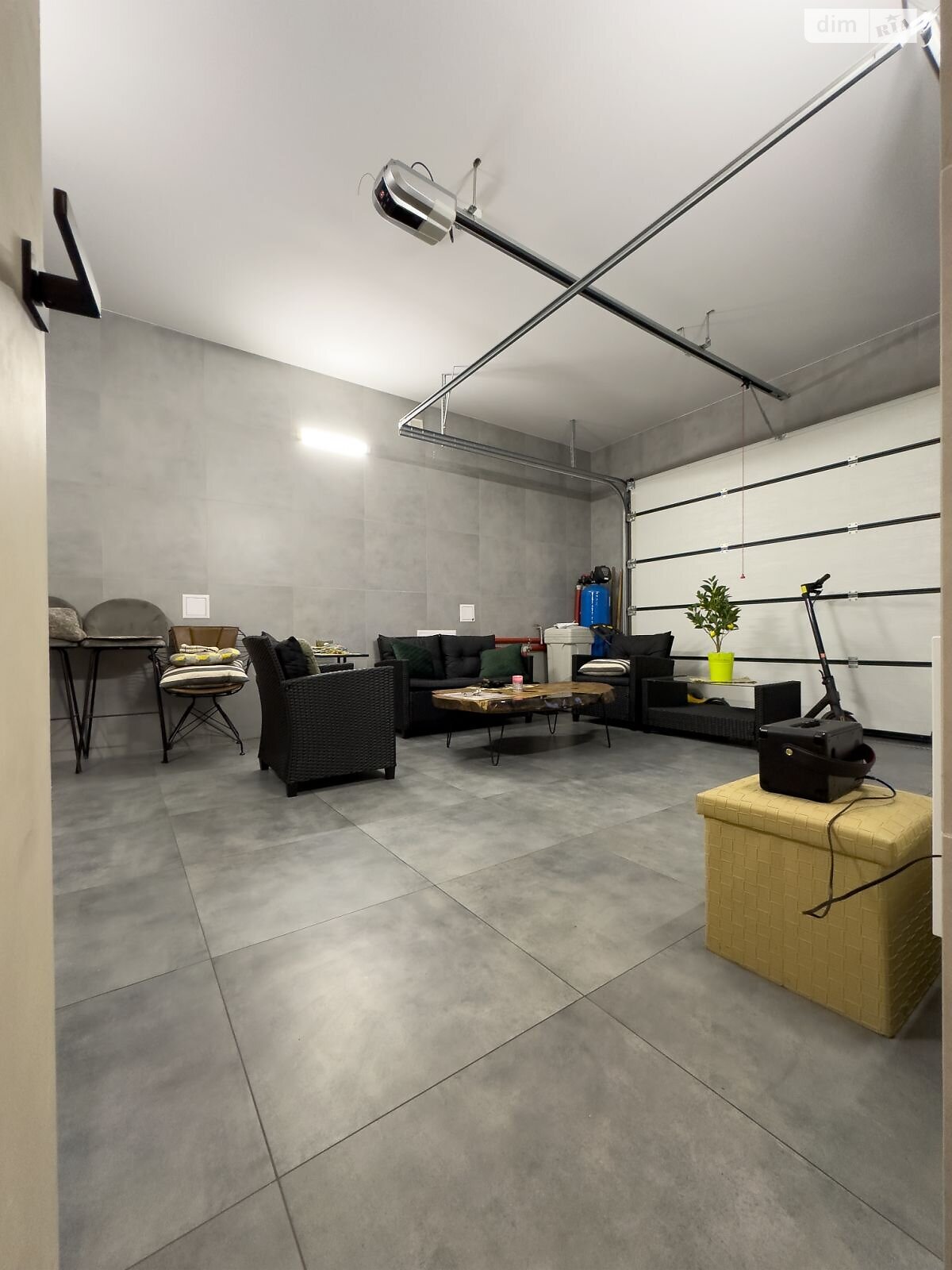 двухэтажный дом с балконом, 162.2 кв. м, кирпич. Продажа в Зубре фото 1