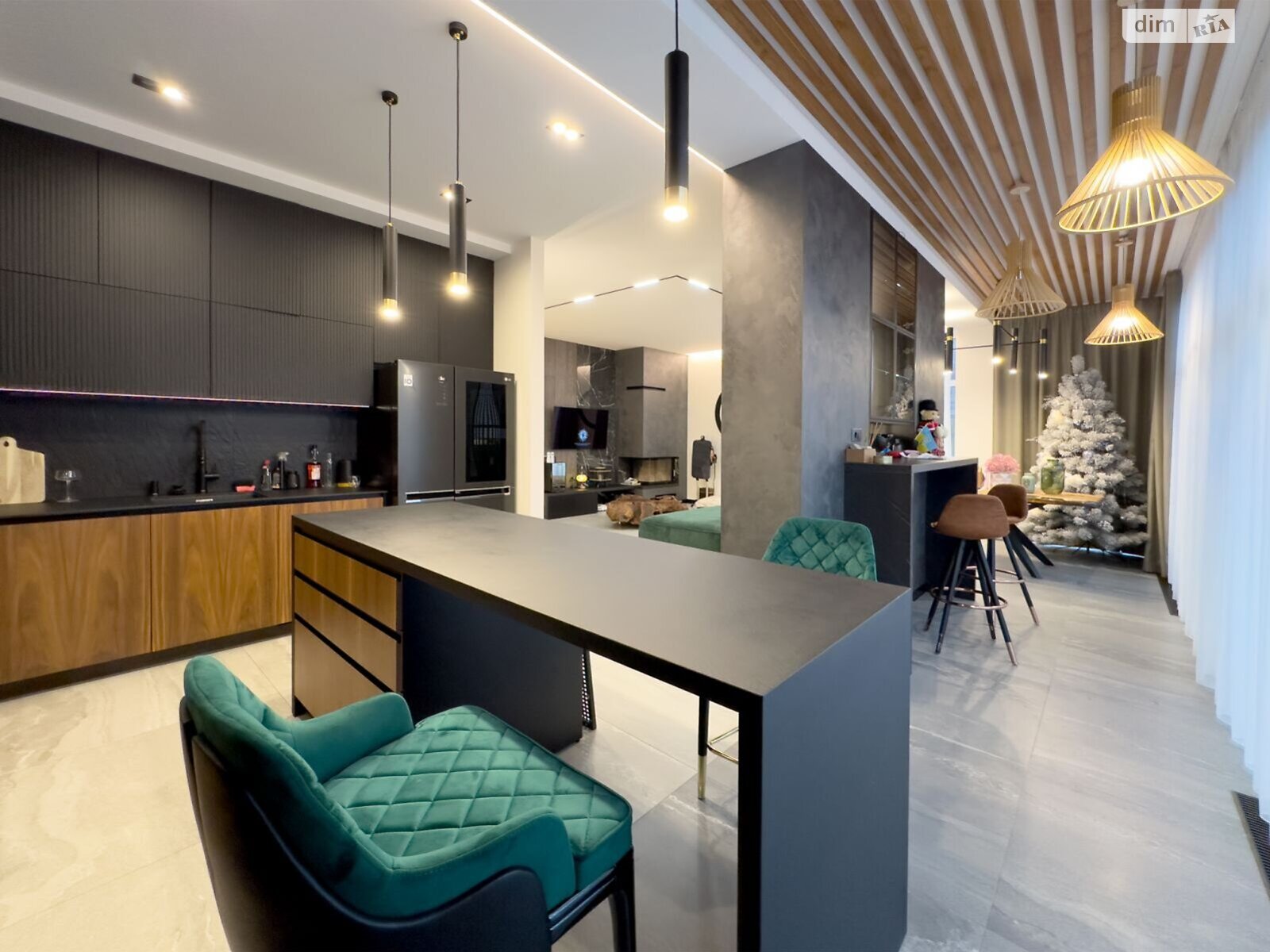 двухэтажный дом с балконом, 162.2 кв. м, кирпич. Продажа в Зубре фото 1