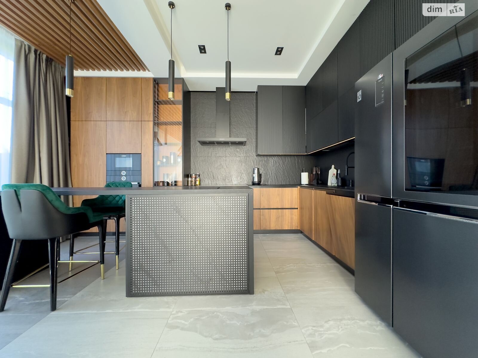 двухэтажный дом с балконом, 162.2 кв. м, кирпич. Продажа в Зубре фото 1