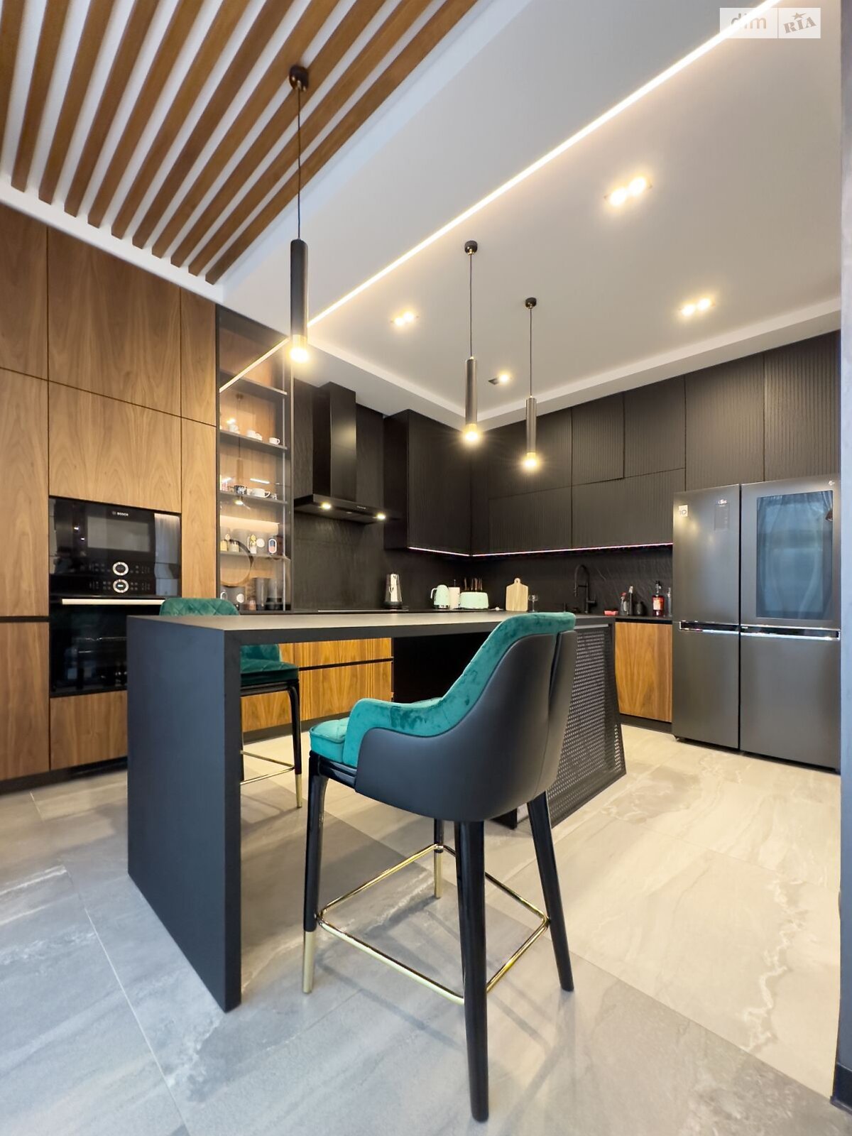 двухэтажный дом с балконом, 162.2 кв. м, кирпич. Продажа в Зубре фото 1