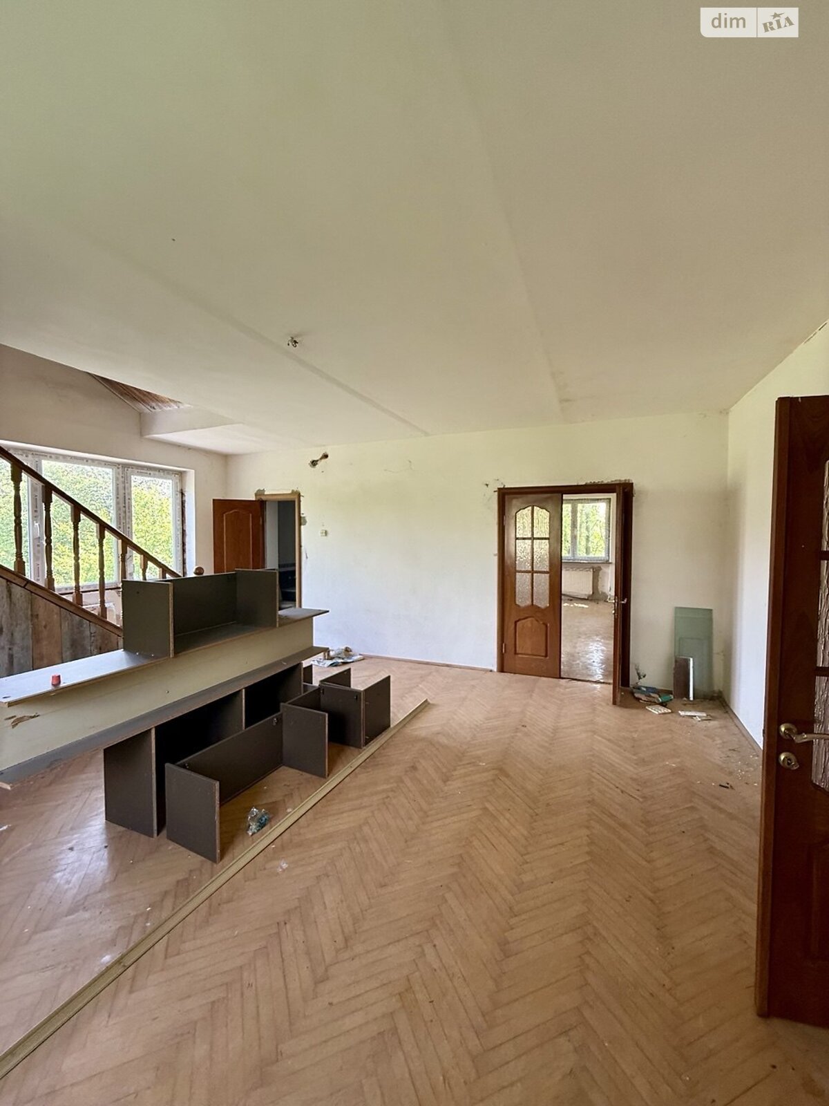трехэтажный дом с балконом, 480.3 кв. м, кирпич. Продажа в Зубре фото 1 трехэтажный дом с балконом, 480.3 кв. м, кирпич. Продажа в Зубре фото 1