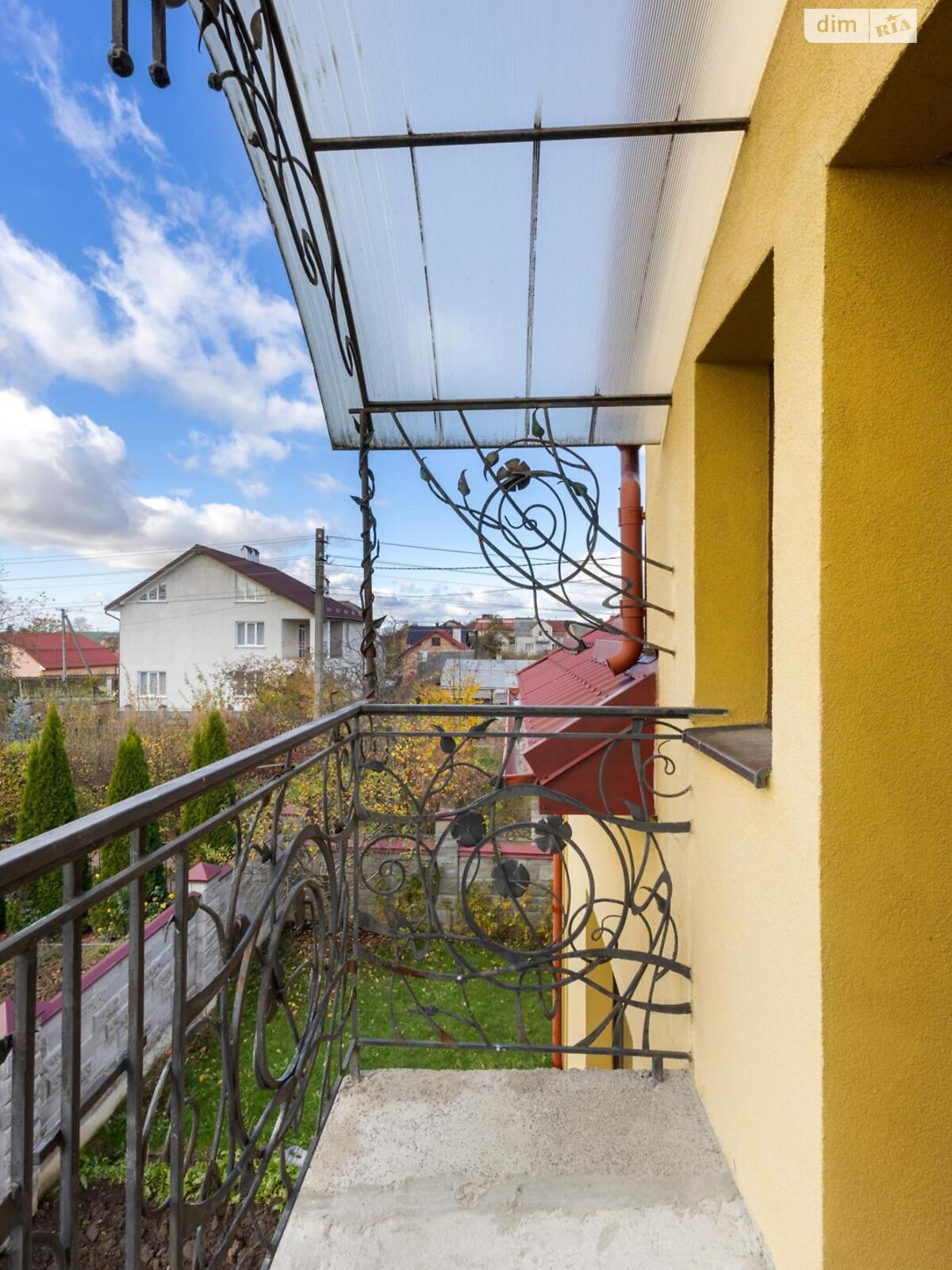 пятиэтажный дом с мебелью, 224 кв. м, кирпич. Продажа в Зымна Вода фото 1 пятиэтажный дом с мебелью, 224 кв. м, кирпич. Продажа в Зымна Вода фото 1