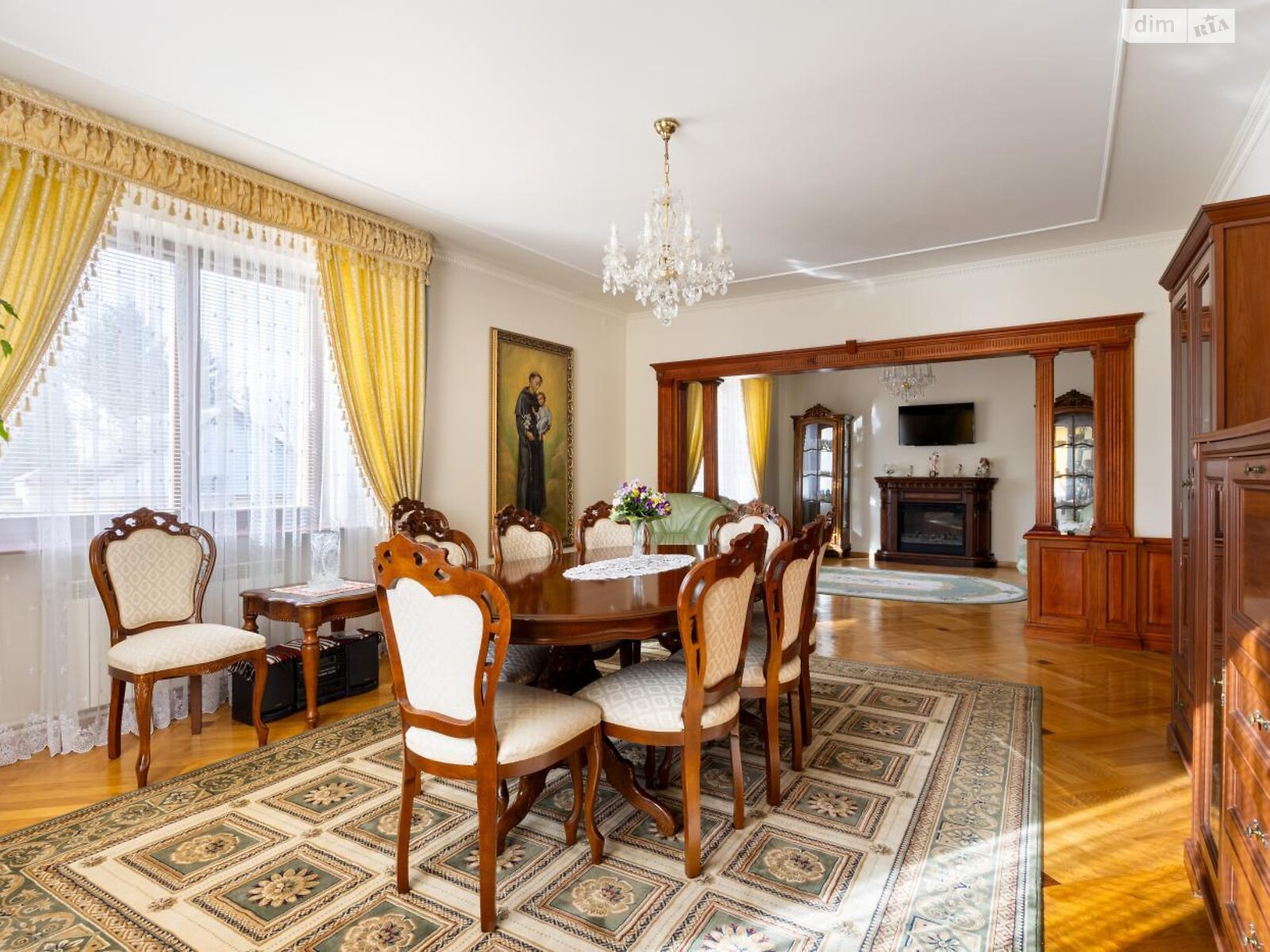 пятиэтажный дом с мебелью, 224 кв. м, кирпич. Продажа в Зымна Вода фото 1 пятиэтажный дом с мебелью, 224 кв. м, кирпич. Продажа в Зымна Вода фото 1