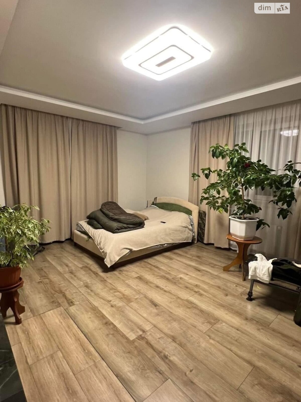 двухэтажный дом с балконом, 240 кв. м, кирпич. Продажа в Зымна Вода фото 1 двухэтажный дом с балконом, 240 кв. м, кирпич. Продажа в Зымна Вода фото 1