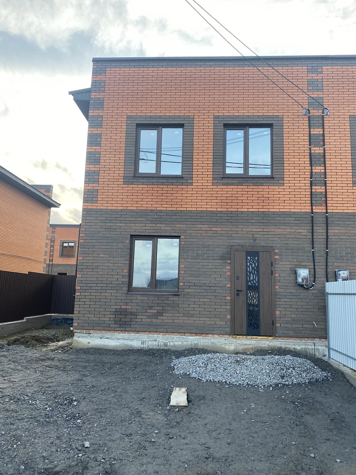 двухэтажный дуплекс, 70 кв. м, кирпич. Продажа в Агрономичном фото 1