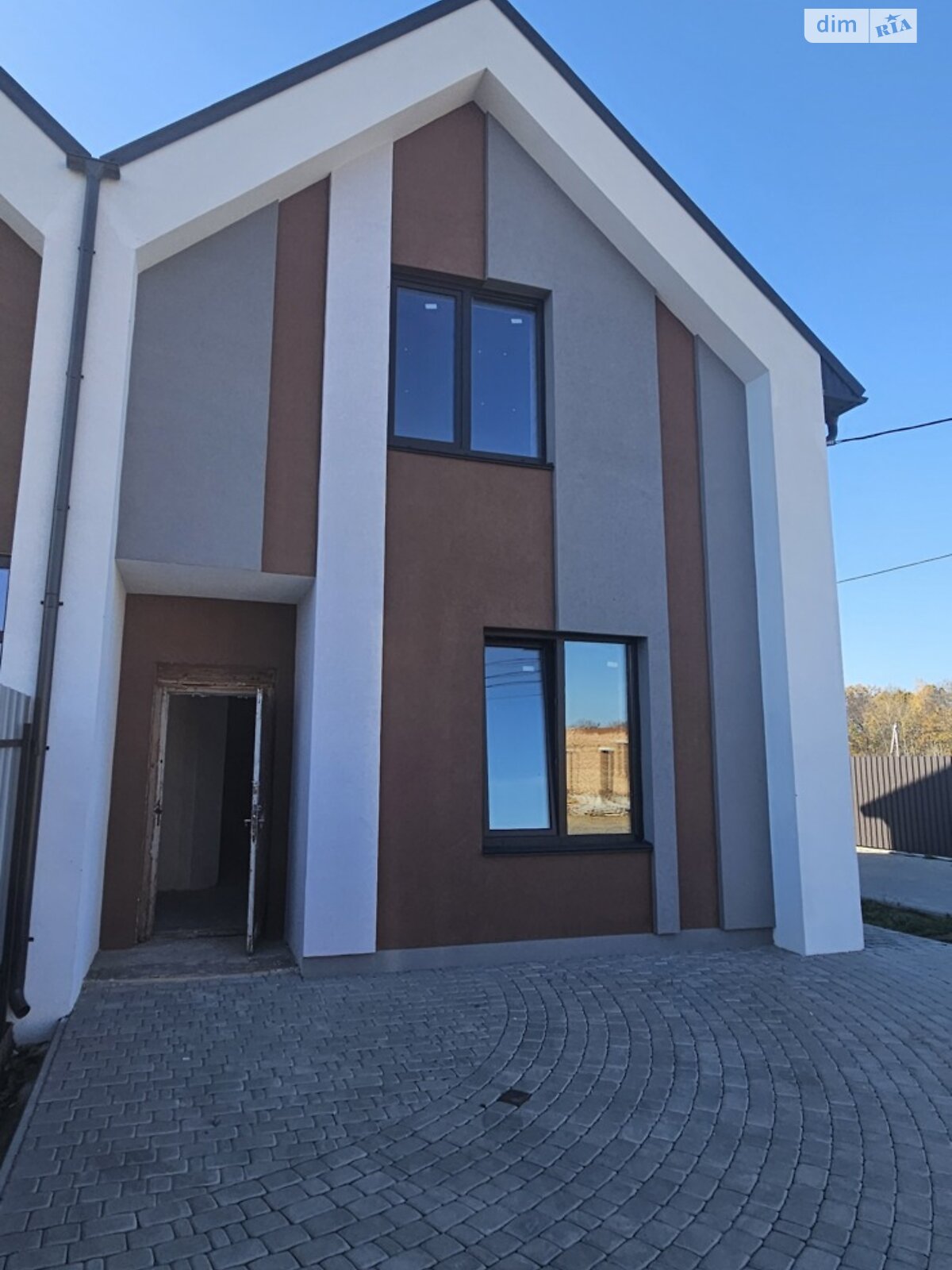 двухэтажный дуплекс, 95 кв. м, кирпич. Продажа в Агрономичном фото 1