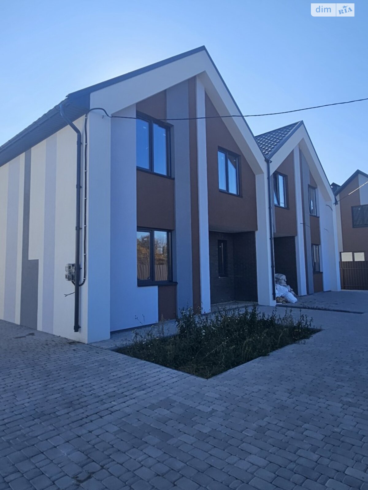 двухэтажный дуплекс, 105 кв. м, кирпич. Продажа в Агрономичном фото 1
