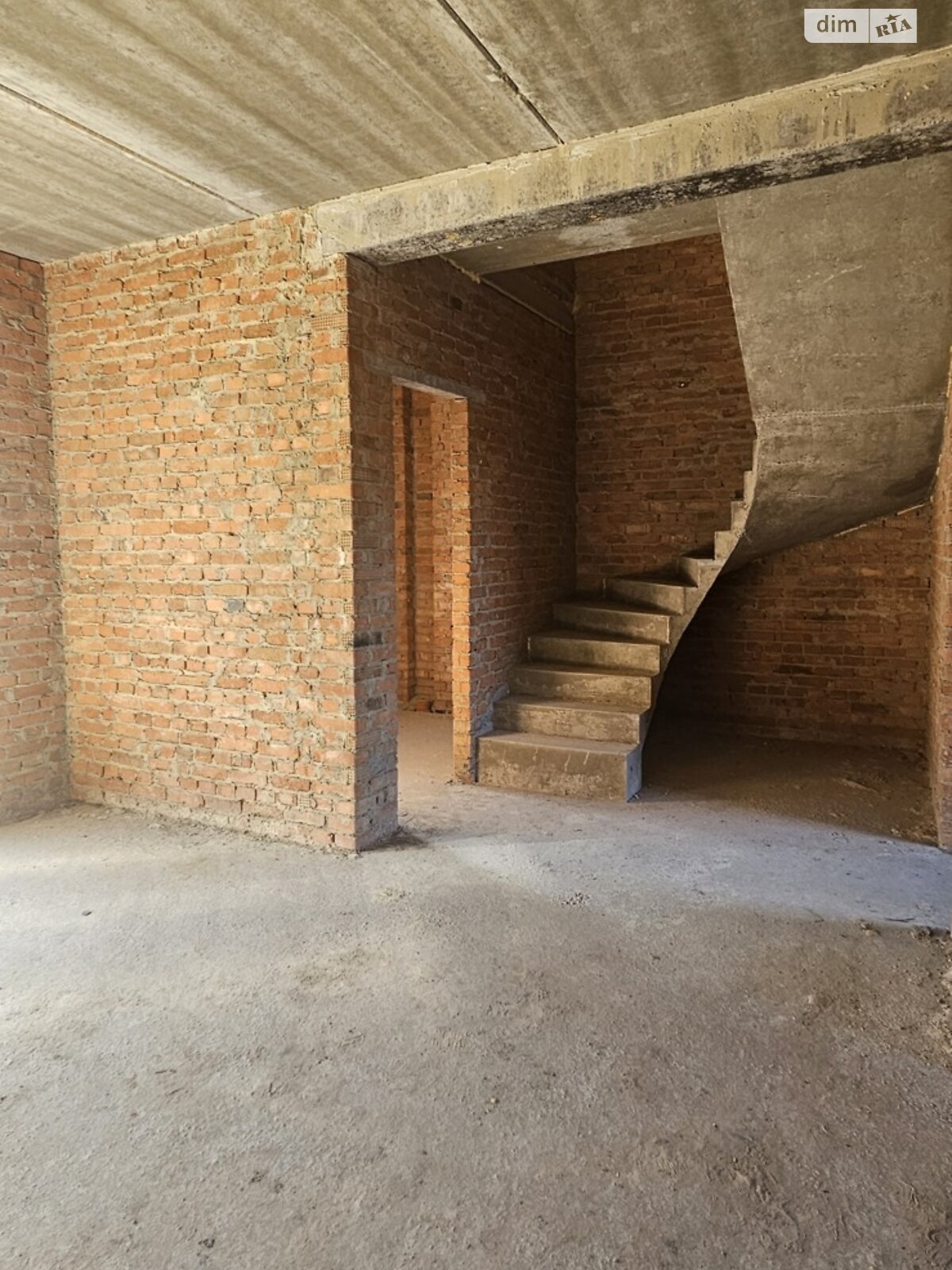 двухэтажный дуплекс, 105 кв. м, кирпич. Продажа в Агрономичном фото 1