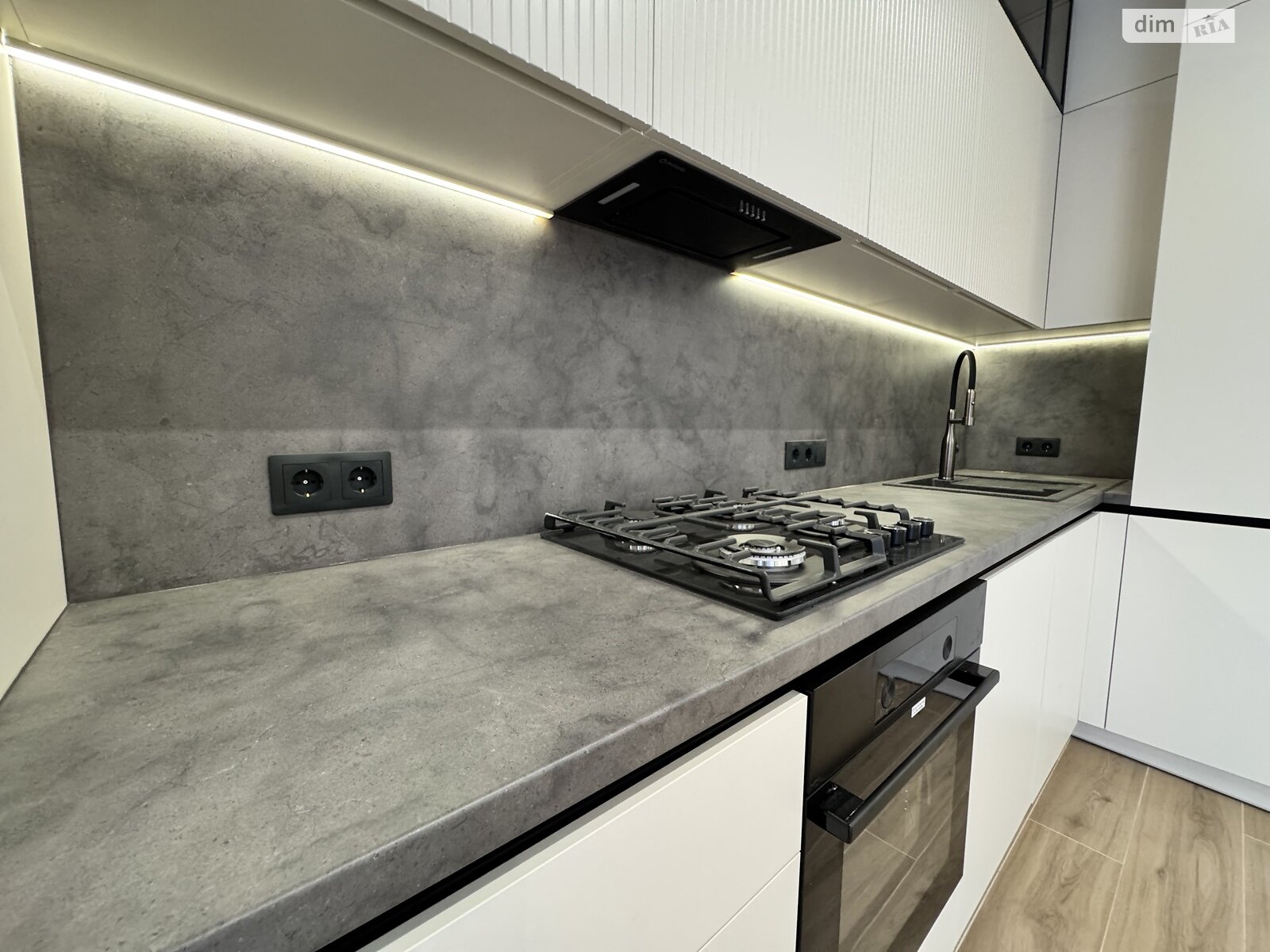 двоповерховий дуплекс, 105 кв. м, кирпич. Продаж у Агрономічному фото 1 двоповерховий дуплекс, 105 кв. м, кирпич. Продаж у Агрономічному фото 1