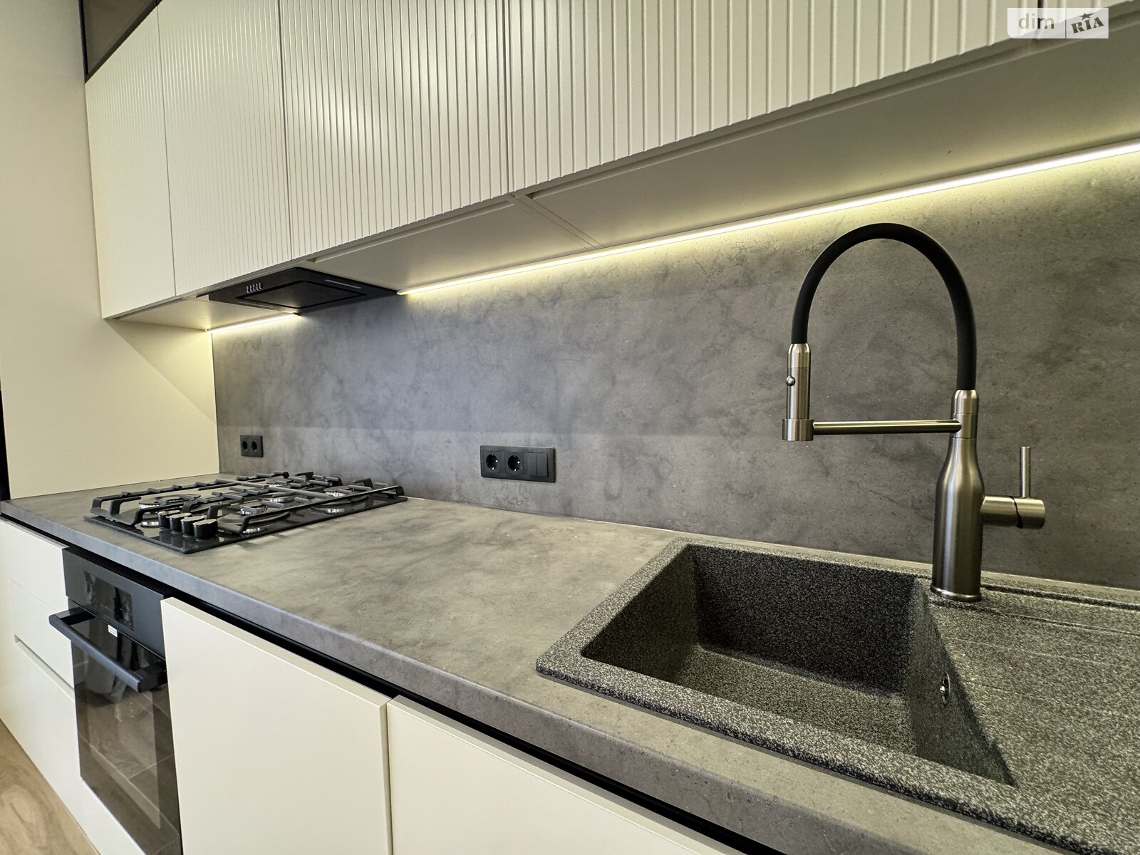 двоповерховий дуплекс, 105 кв. м, кирпич. Продаж у Агрономічному фото 1 двоповерховий дуплекс, 105 кв. м, кирпич. Продаж у Агрономічному фото 1