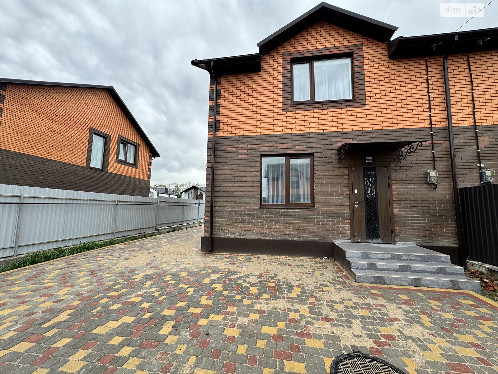 двоповерховий дуплекс, 105 кв. м, кирпич. Продаж у Агрономічному фото 1 двоповерховий дуплекс, 105 кв. м, кирпич. Продаж у Агрономічному фото 1