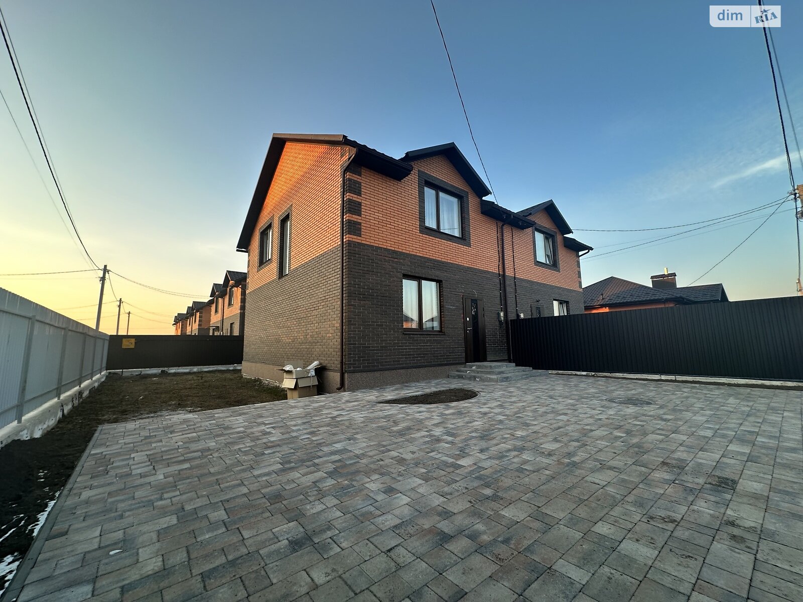 двоповерховий дуплекс, 108 кв. м, цегла. Продаж у Агрономічному фото 1 двоповерховий дуплекс, 108 кв. м, цегла. Продаж у Агрономічному фото 1
