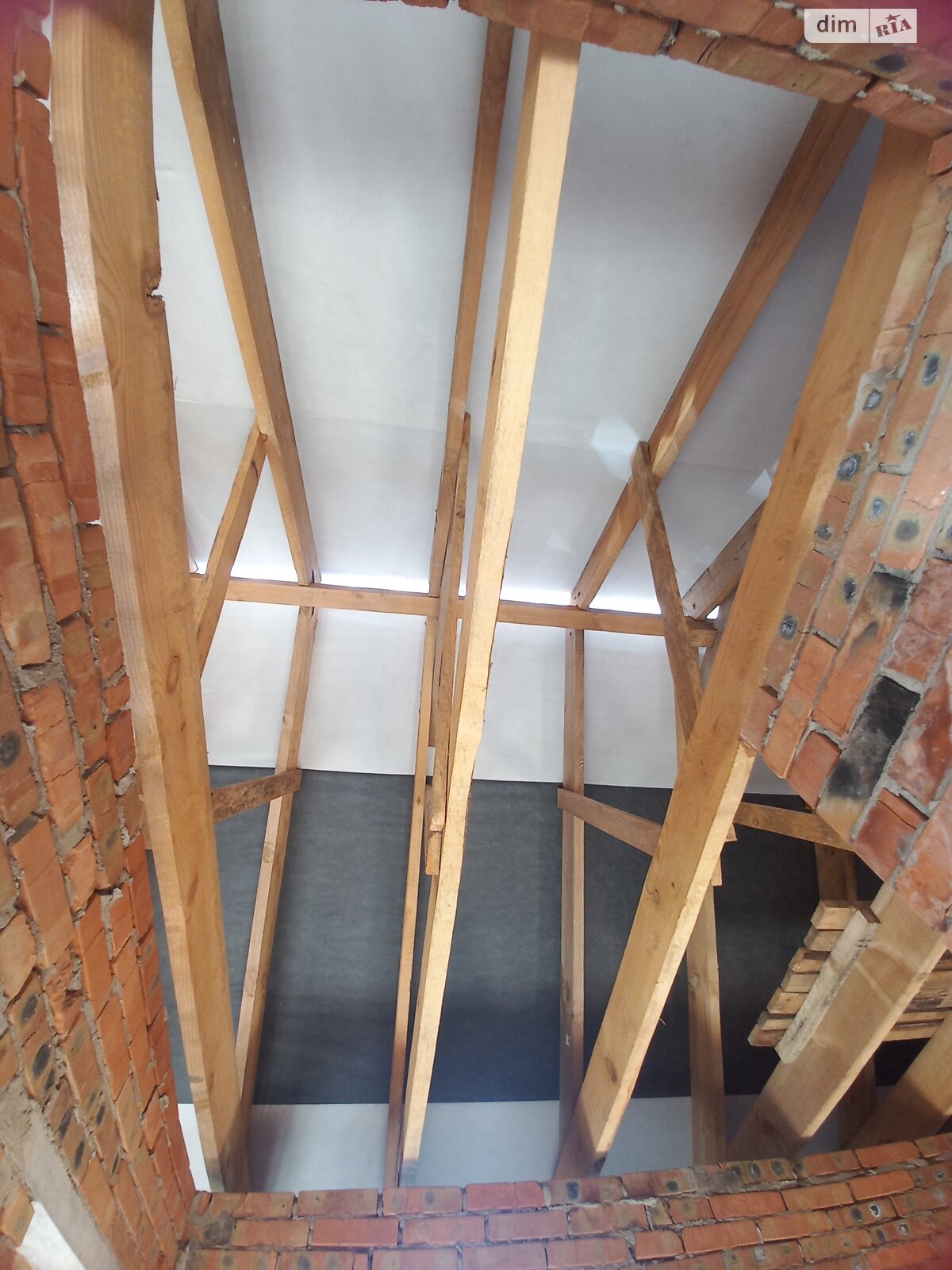 двухэтажный дуплекс, 110 кв. м, кирпич. Продажа в Агрономичном фото 1