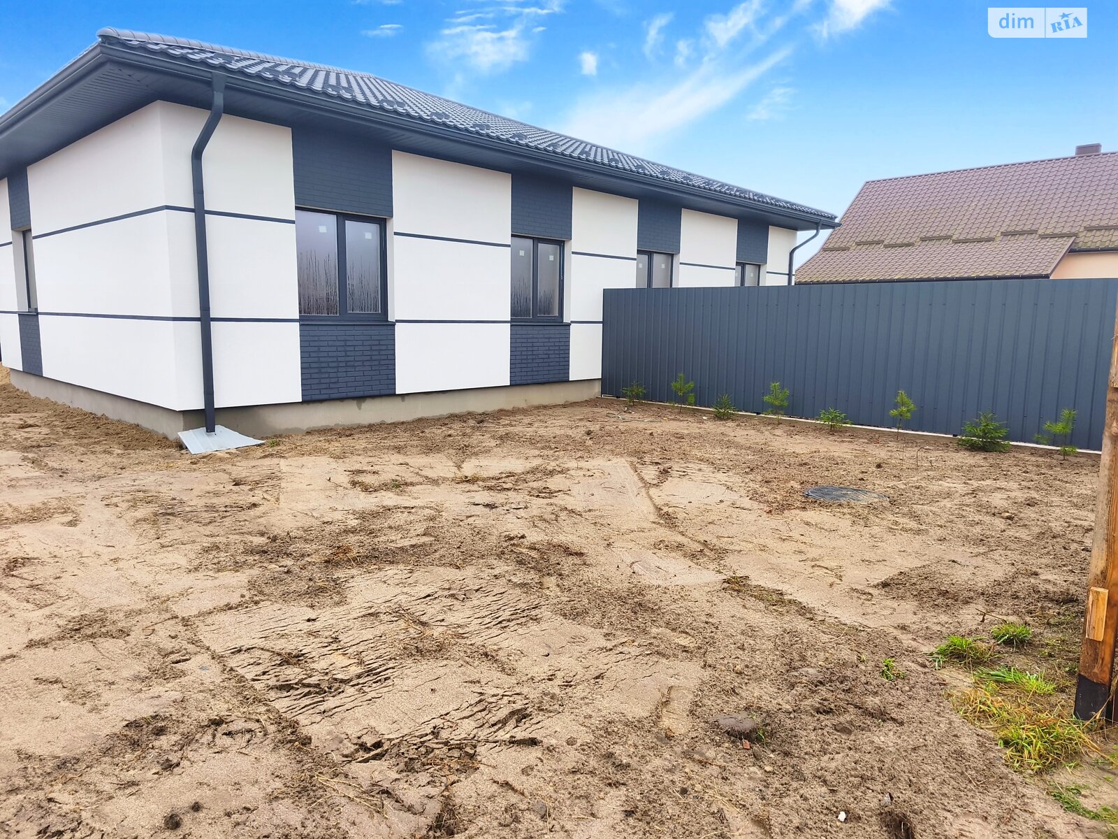 одноэтажный дуплекс, 92.5 кв. м, кирпич. Продажа в Александрии фото 1