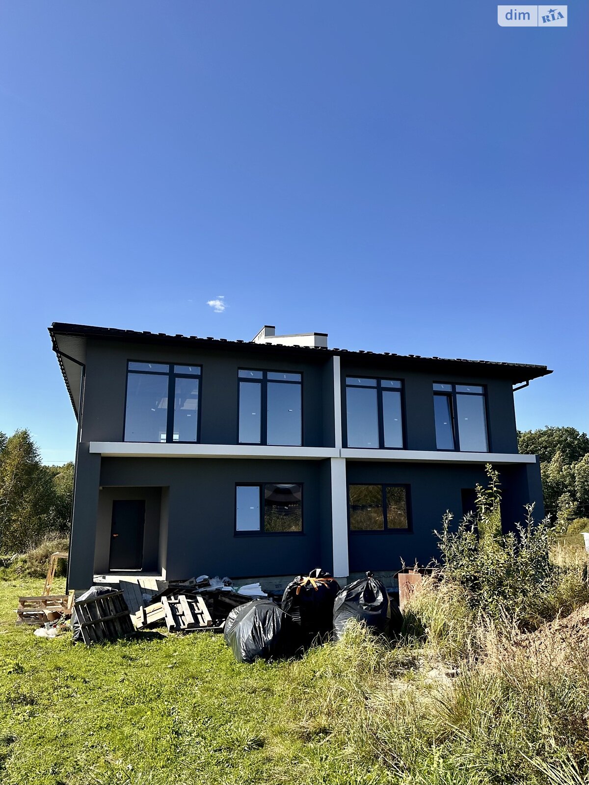 двоповерховий дуплекс, 203 кв. м, кирпич. Продаж у Басівці фото 1 двоповерховий дуплекс, 203 кв. м, кирпич. Продаж у Басівці фото 1