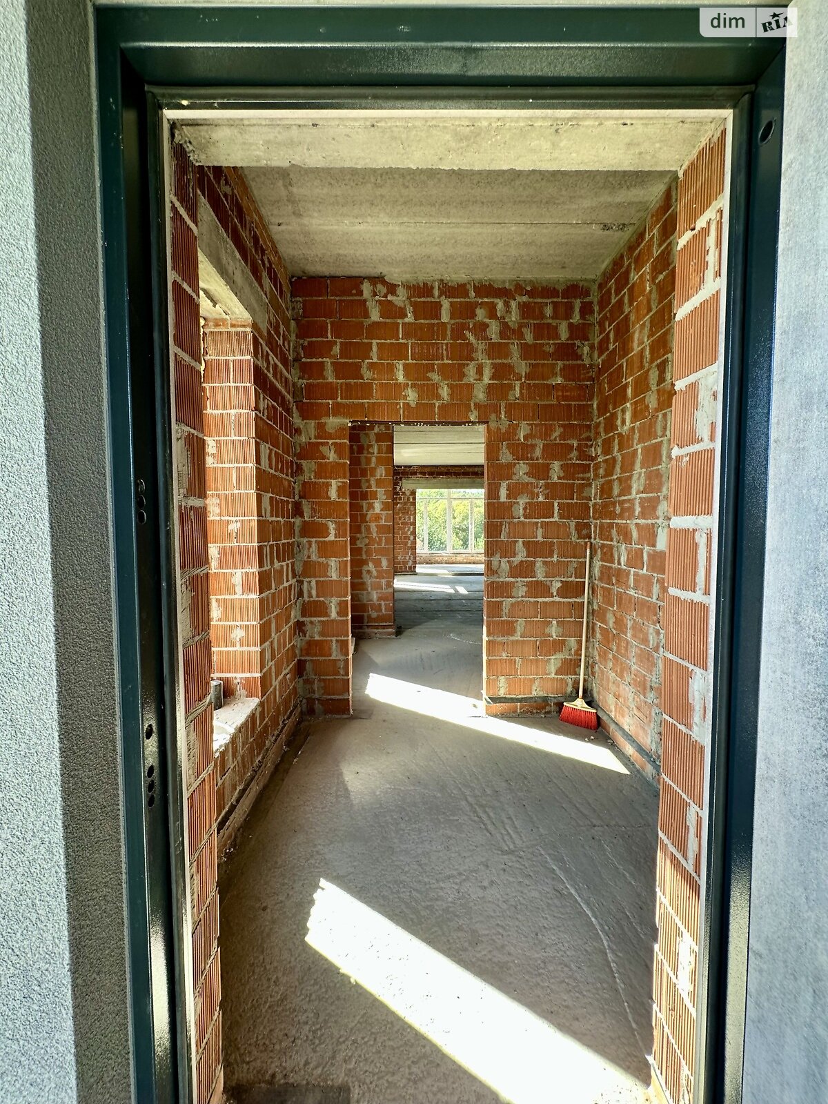 двоповерховий дуплекс, 203 кв. м, кирпич. Продаж у Басівці фото 1 двоповерховий дуплекс, 203 кв. м, кирпич. Продаж у Басівці фото 1