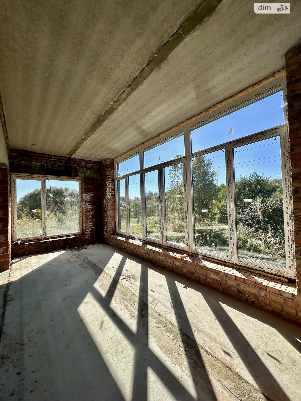 двоповерховий дуплекс, 203 кв. м, кирпич. Продаж у Басівці фото 1 двоповерховий дуплекс, 203 кв. м, кирпич. Продаж у Басівці фото 1