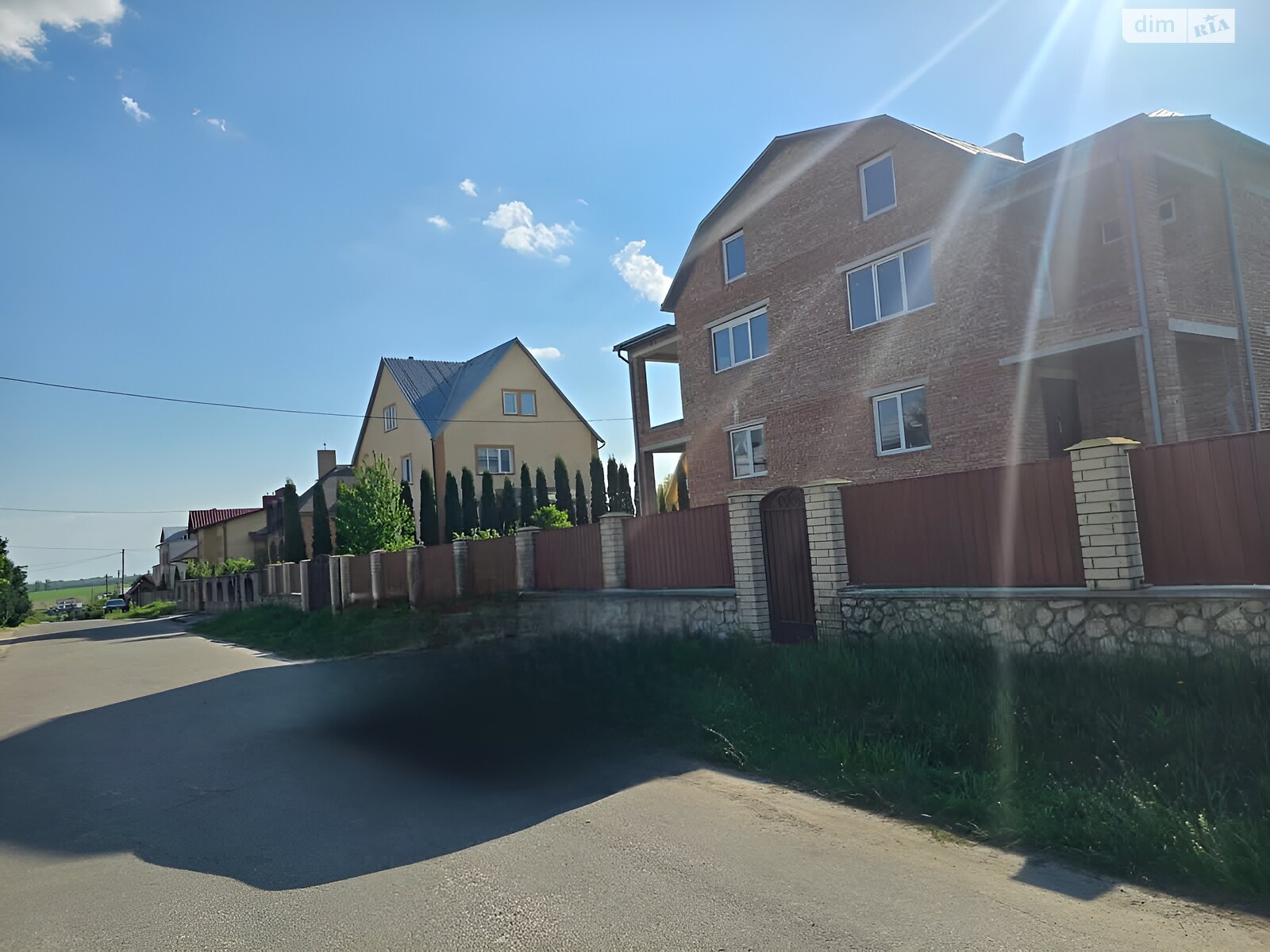 трехэтажный дуплекс, 240 кв. м, кирпич. Продажа в Байковцах фото 1 трехэтажный дуплекс, 240 кв. м, кирпич. Продажа в Байковцах фото 1