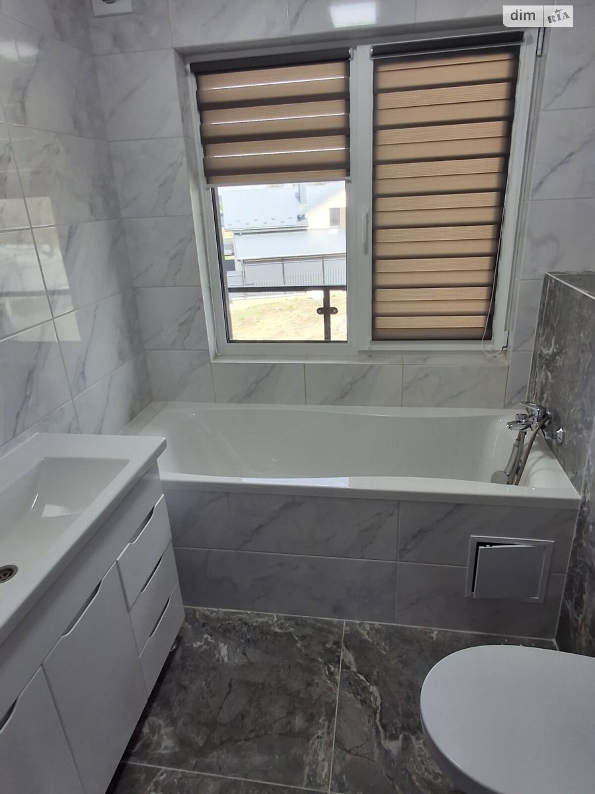 двоповерховий дуплекс, 125 кв. м, цегла. Продаж у Байківці фото 1 двоповерховий дуплекс, 125 кв. м, цегла. Продаж у Байківці фото 1