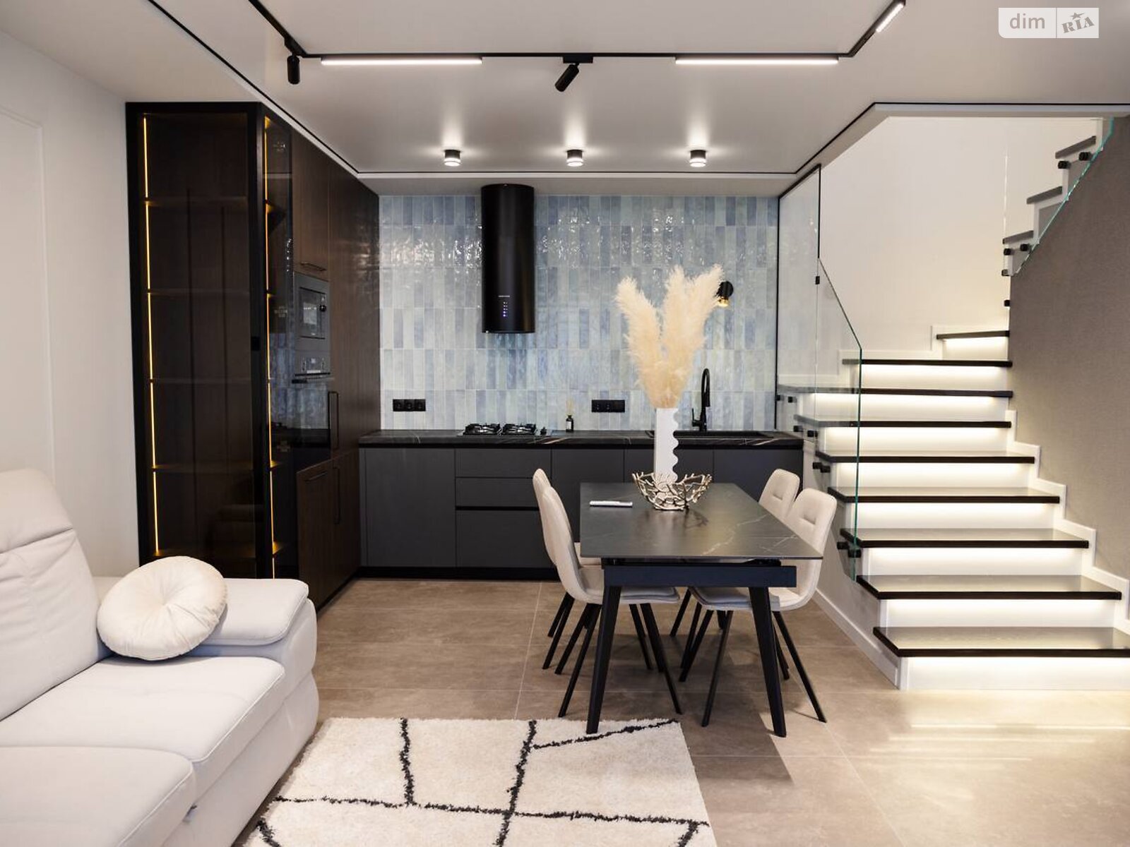 двоповерховий дуплекс, 115 кв. м, цегла. Продаж в Байківці фото 1 двоповерховий дуплекс, 115 кв. м, цегла. Продаж в Байківці фото 1