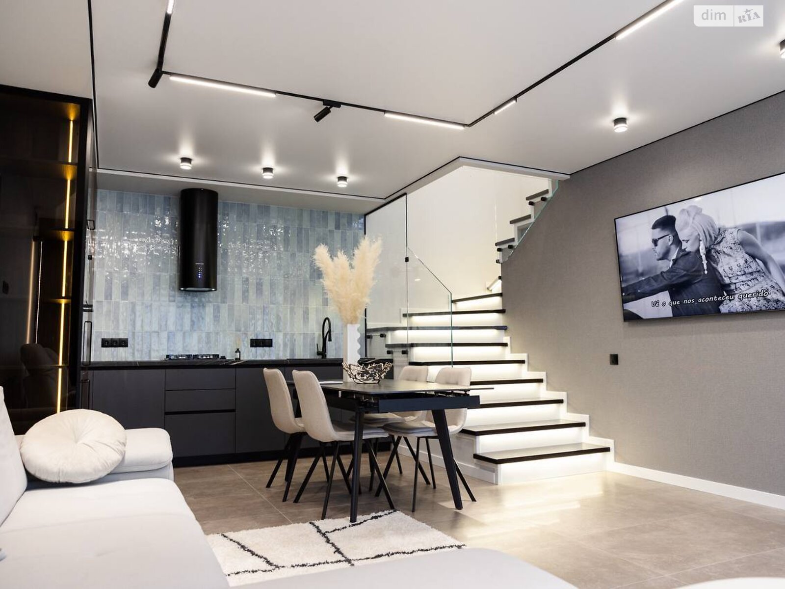 двоповерховий дуплекс, 115 кв. м, цегла. Продаж в Байківці фото 1 двоповерховий дуплекс, 115 кв. м, цегла. Продаж в Байківці фото 1