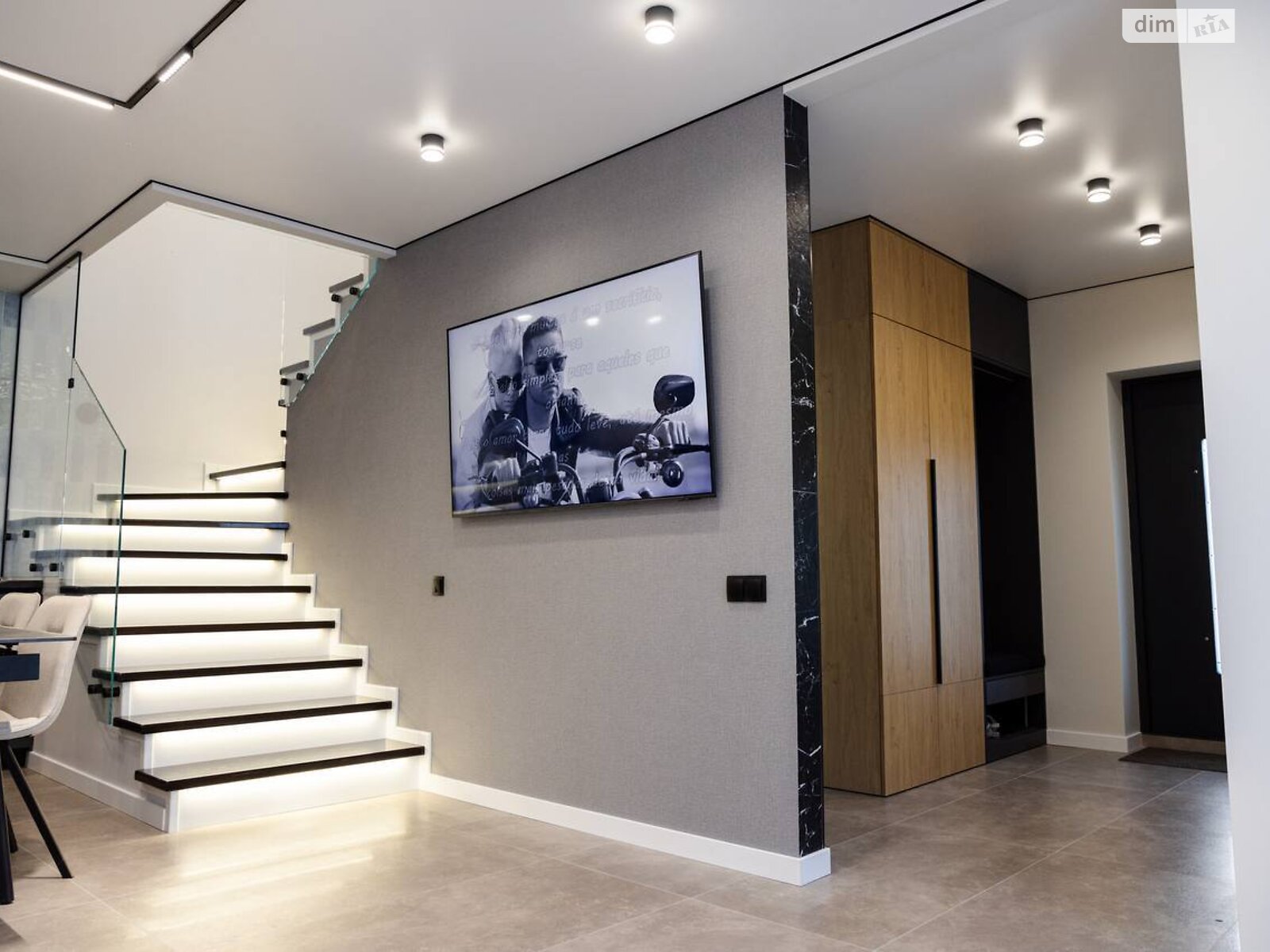 двоповерховий дуплекс, 115 кв. м, цегла. Продаж в Байківці фото 1 двоповерховий дуплекс, 115 кв. м, цегла. Продаж в Байківці фото 1