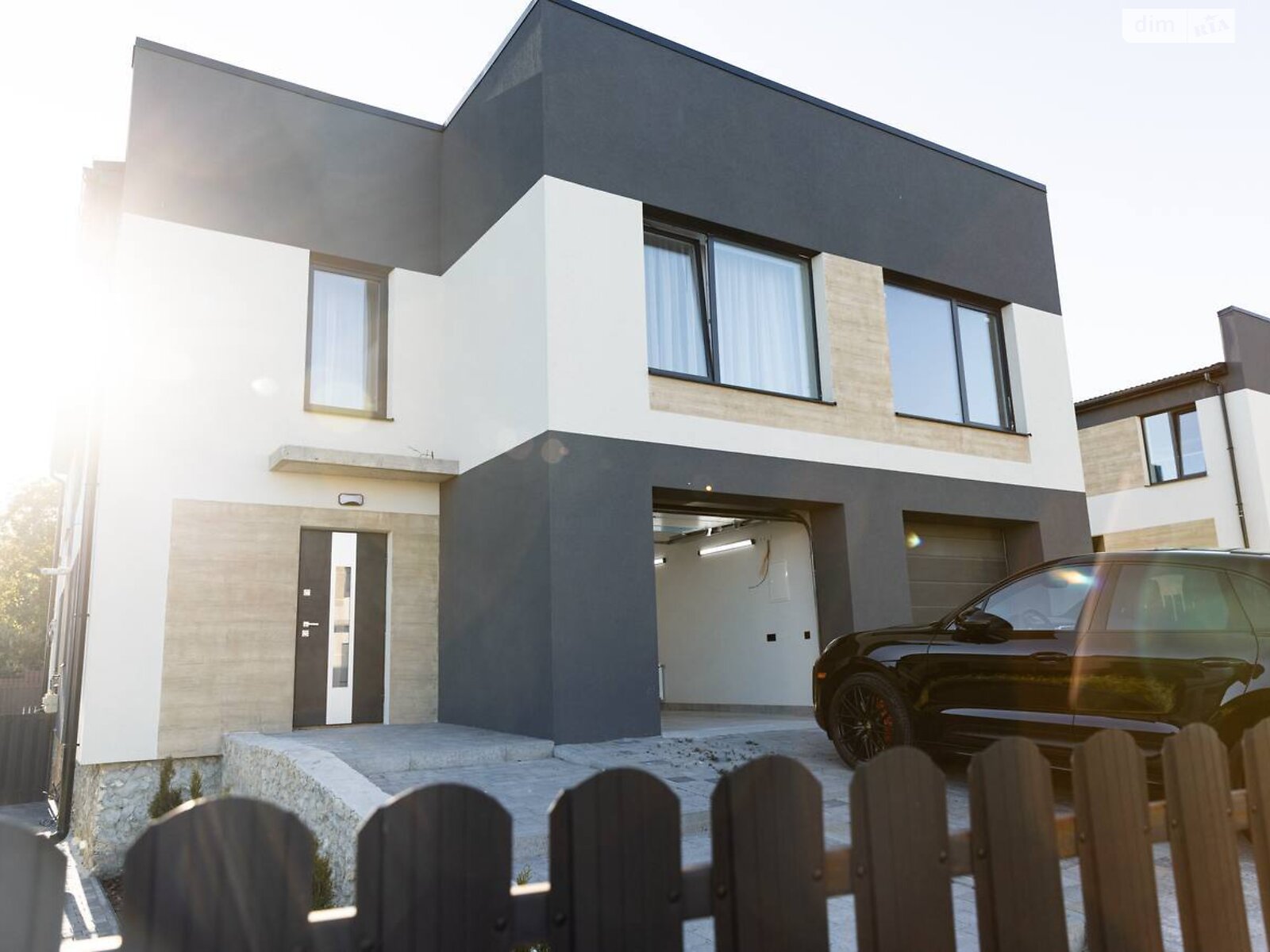 двоповерховий дуплекс, 115 кв. м, цегла. Продаж в Байківці фото 1 двоповерховий дуплекс, 115 кв. м, цегла. Продаж в Байківці фото 1