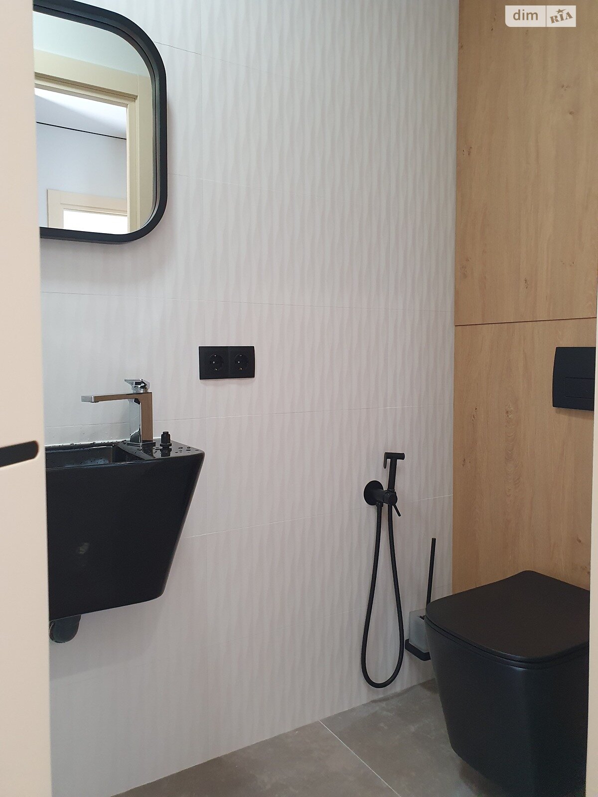 двоповерховий дуплекс, 115 кв. м, цегла. Продаж в Байківці фото 1 двоповерховий дуплекс, 115 кв. м, цегла. Продаж в Байківці фото 1